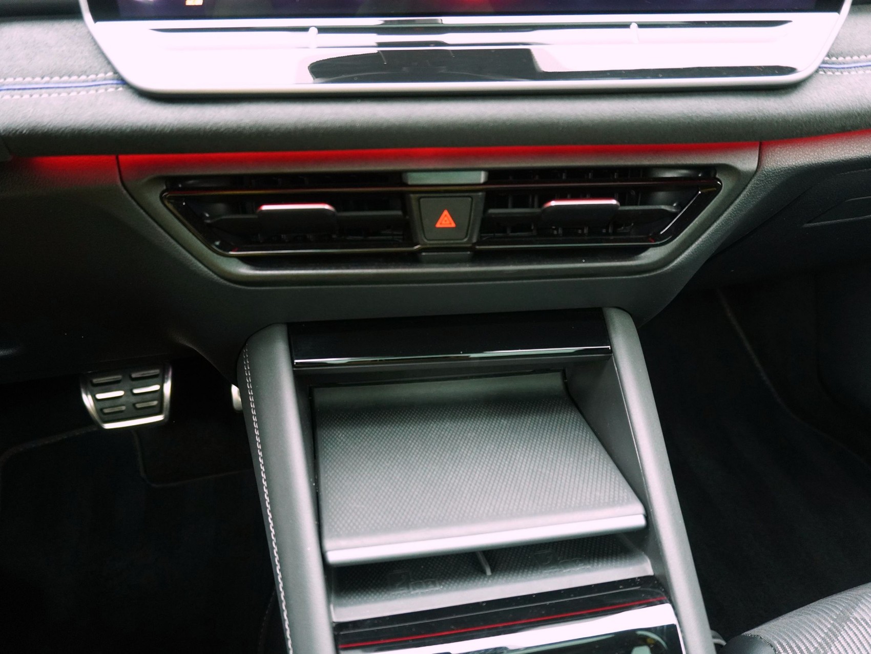 VW Tayron 2.0 TSI DSG R-Line Black Style 4Motion **VW Werksgarantie bis 12/2030**-image-16