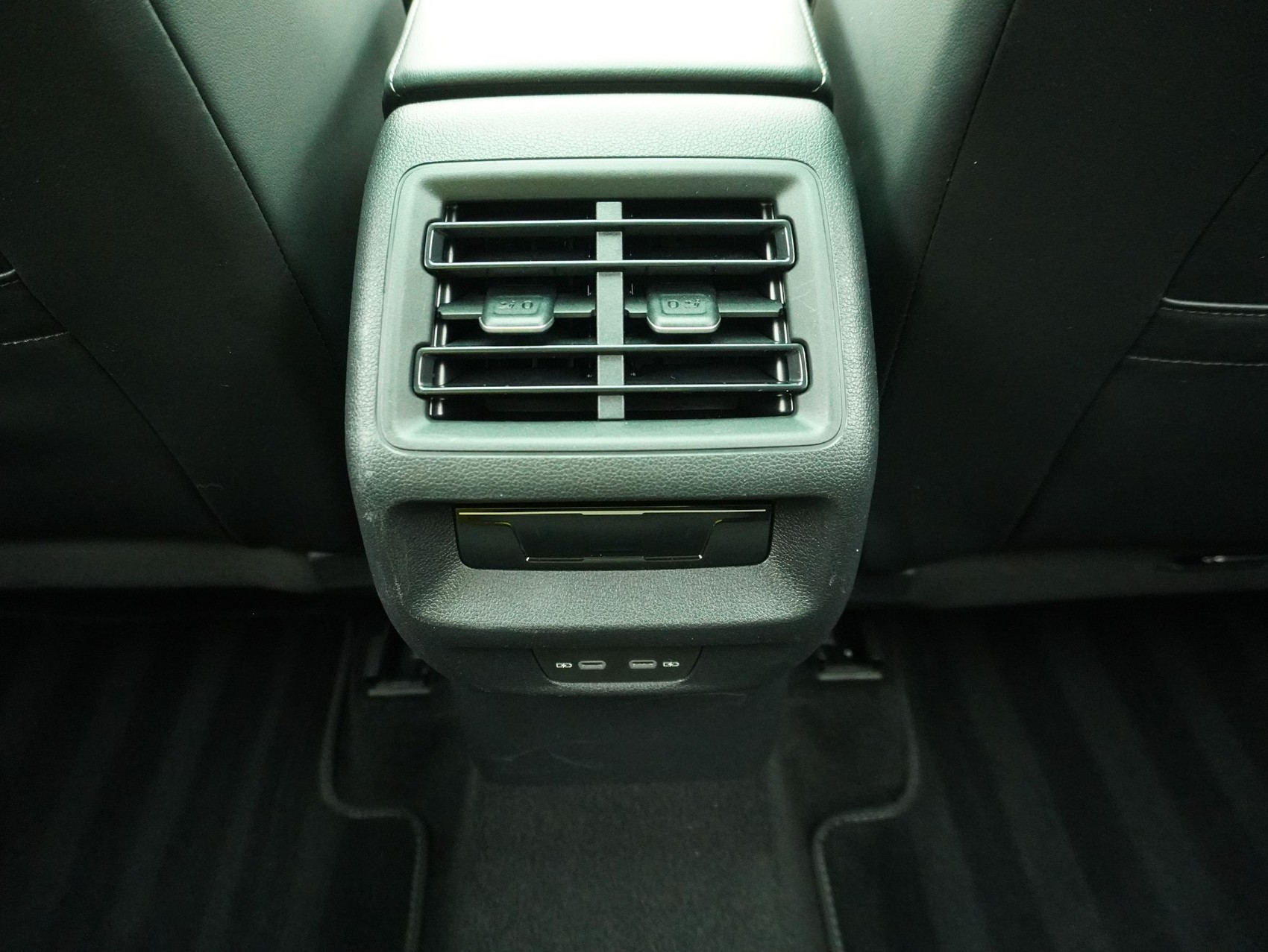VW Tayron 2.0 TSI DSG R-Line Black Style 4Motion **VW Werksgarantie bis 12/2030**-image-12