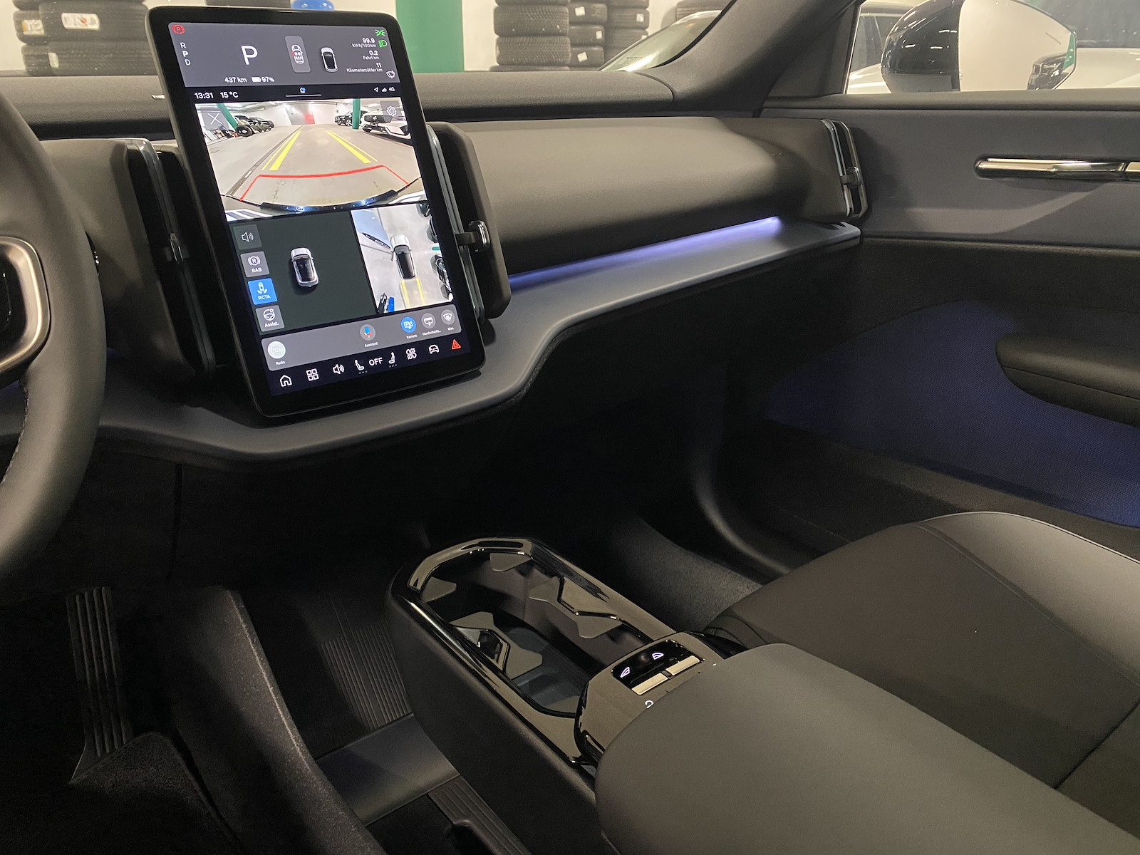 VOLVO EX 30 P8 Ultra AWD-image-12