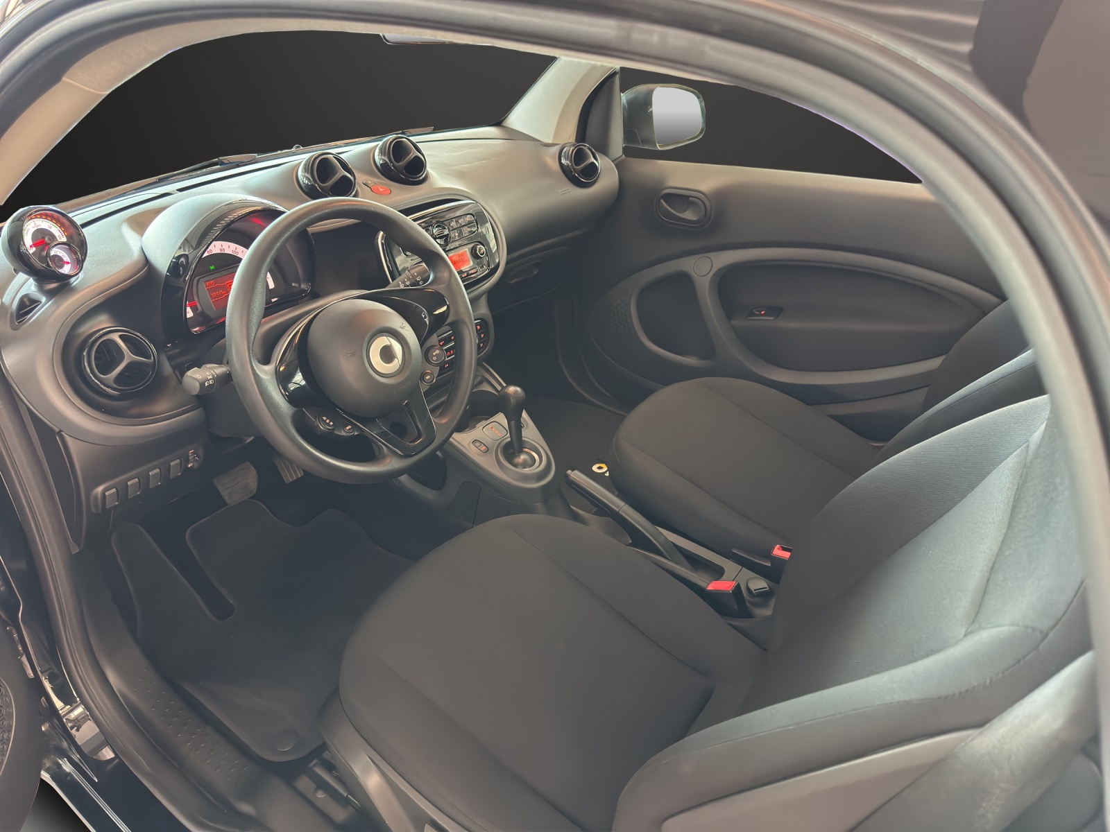 SMART fortwo EQ-image-8