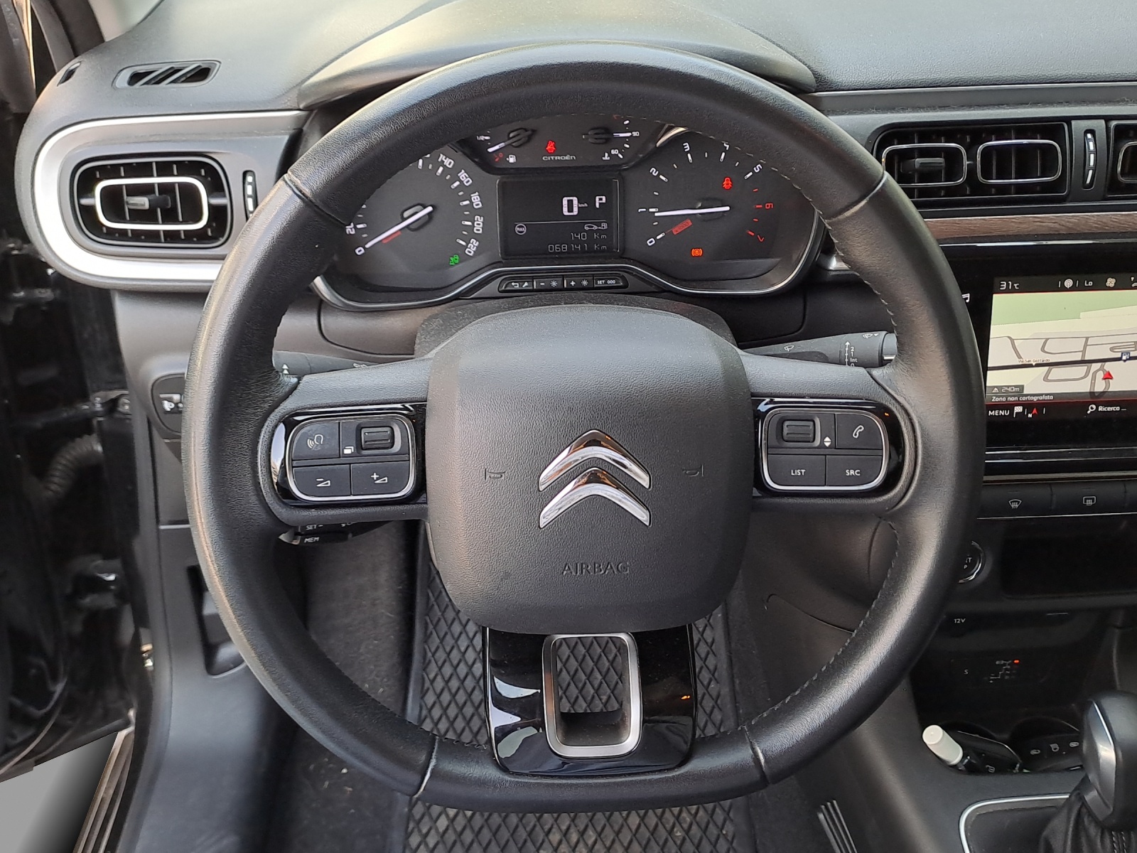 CITROEN C3 1.2i PureTech Shine EAT6-image-9