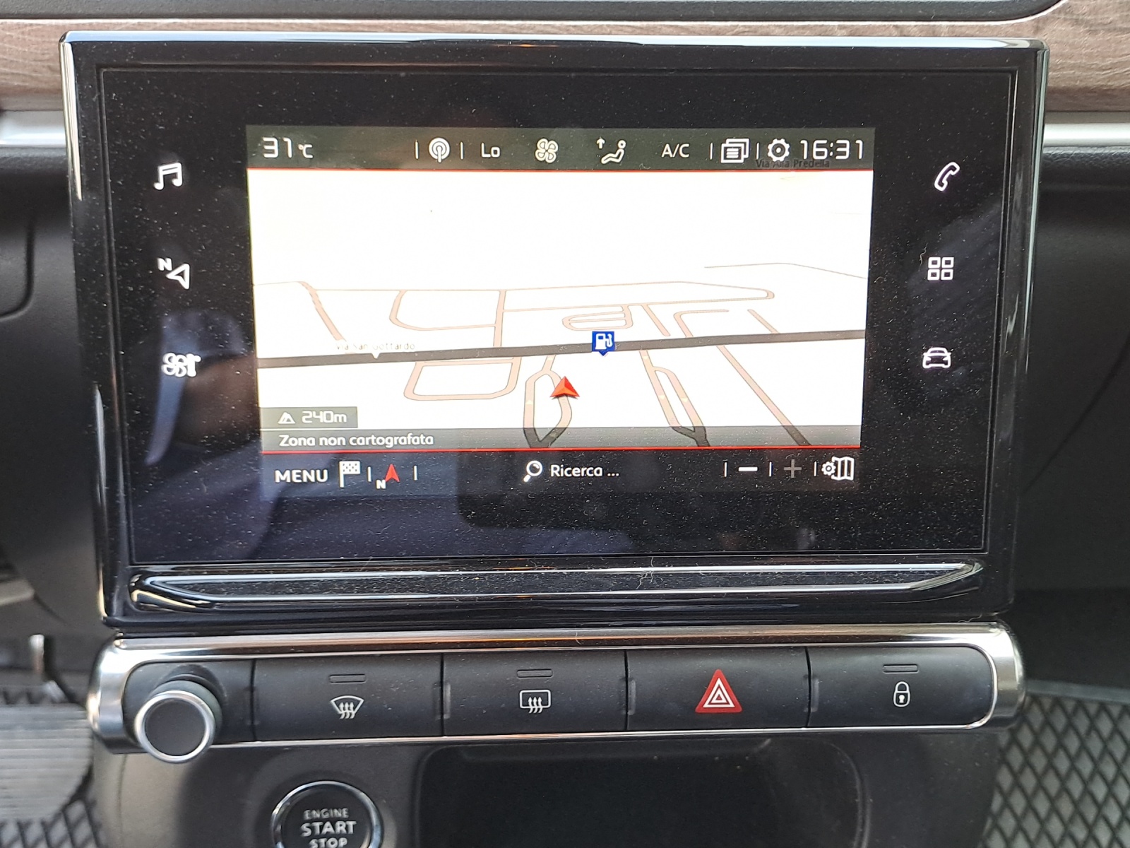 CITROEN C3 1.2i PureTech Shine EAT6-image-10