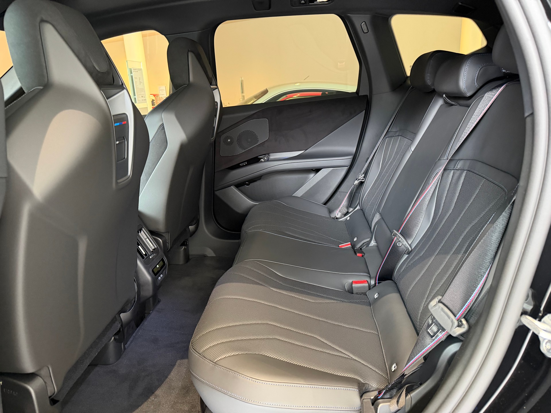 BMW iX3 50 xDrive M Sport Pro-image-11