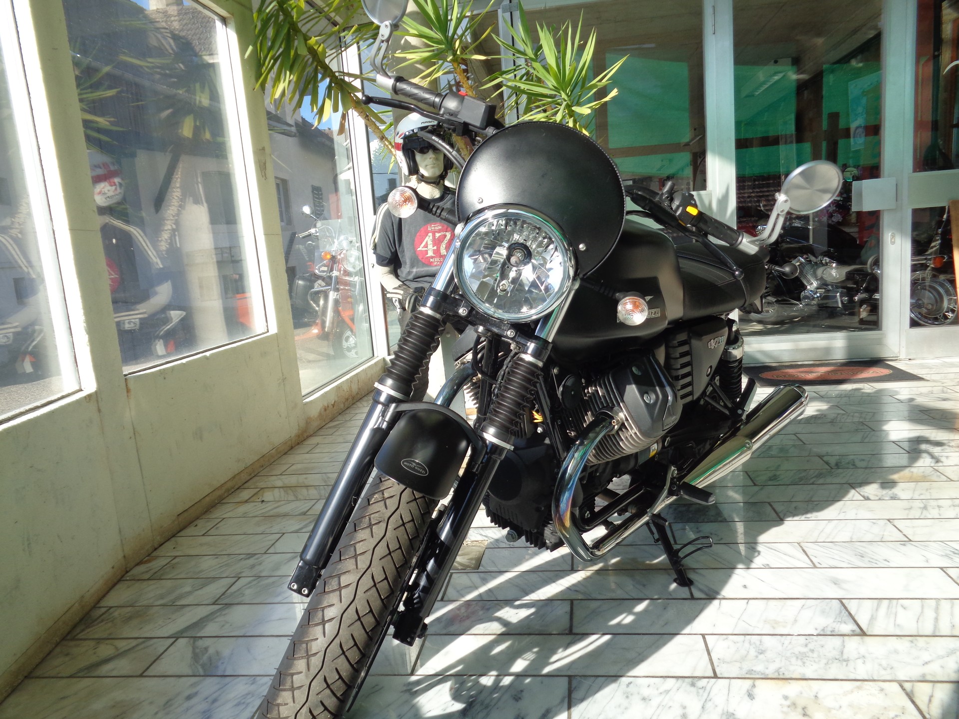 MOTO GUZZI V7 II Stone 750 A-image-5
