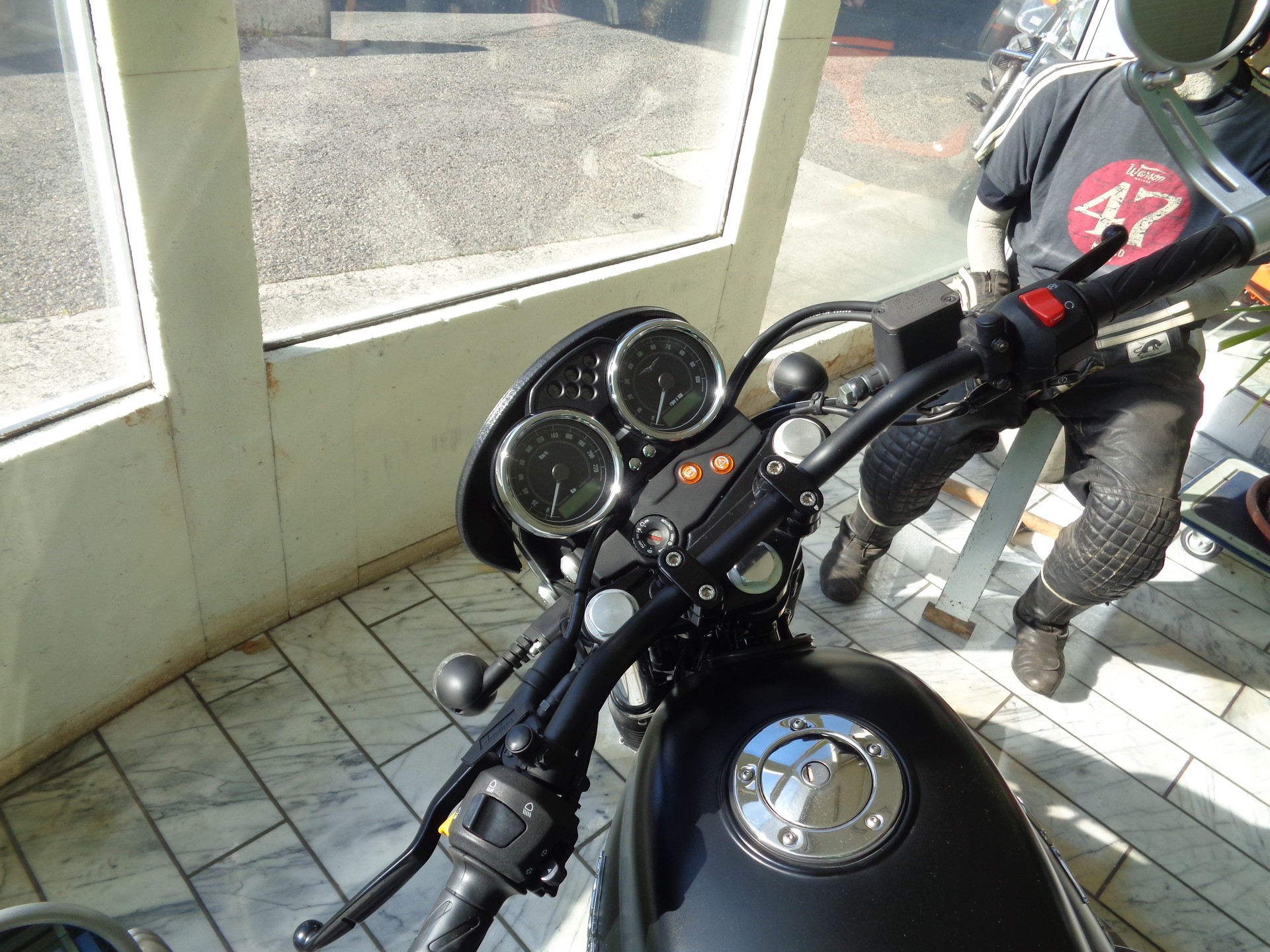 MOTO GUZZI V7 II Stone 750 A-image-6