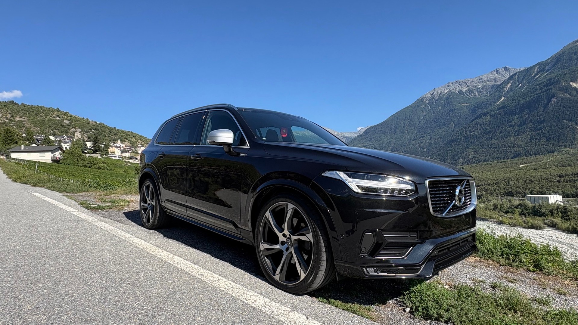 VOLVO 2.0 D5 R-Design 7P. AWD-image-1