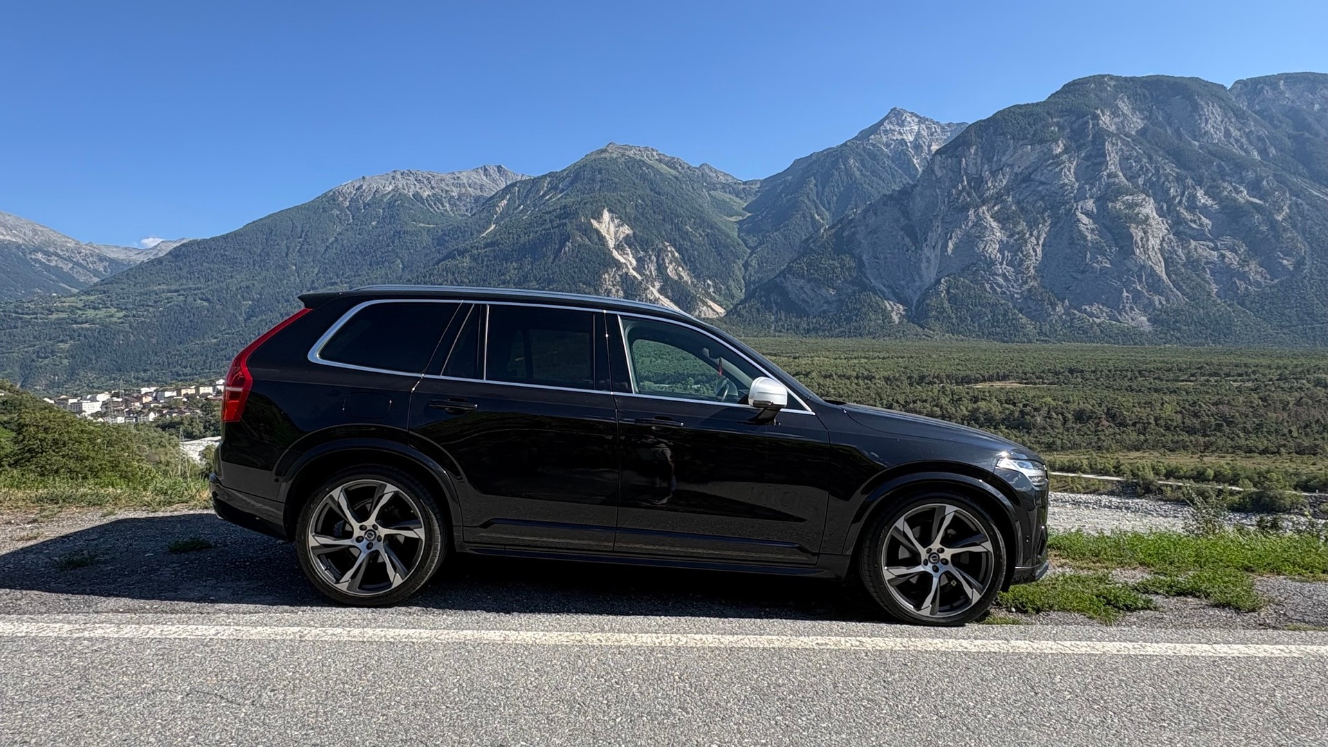 VOLVO 2.0 D5 R-Design 7P. AWD-image-2