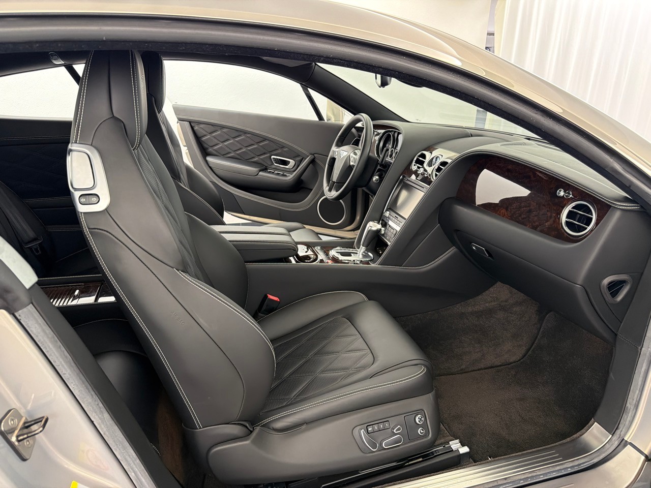 BENTLEY Continental GT 6.0 W12-image-7