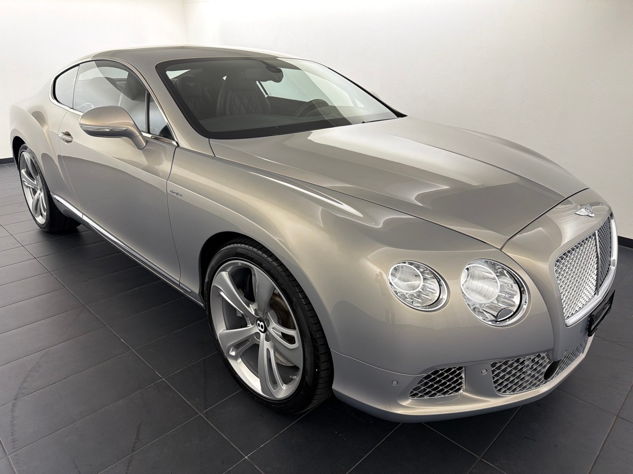 BENTLEY Continental GT 6.0 W12-image-3