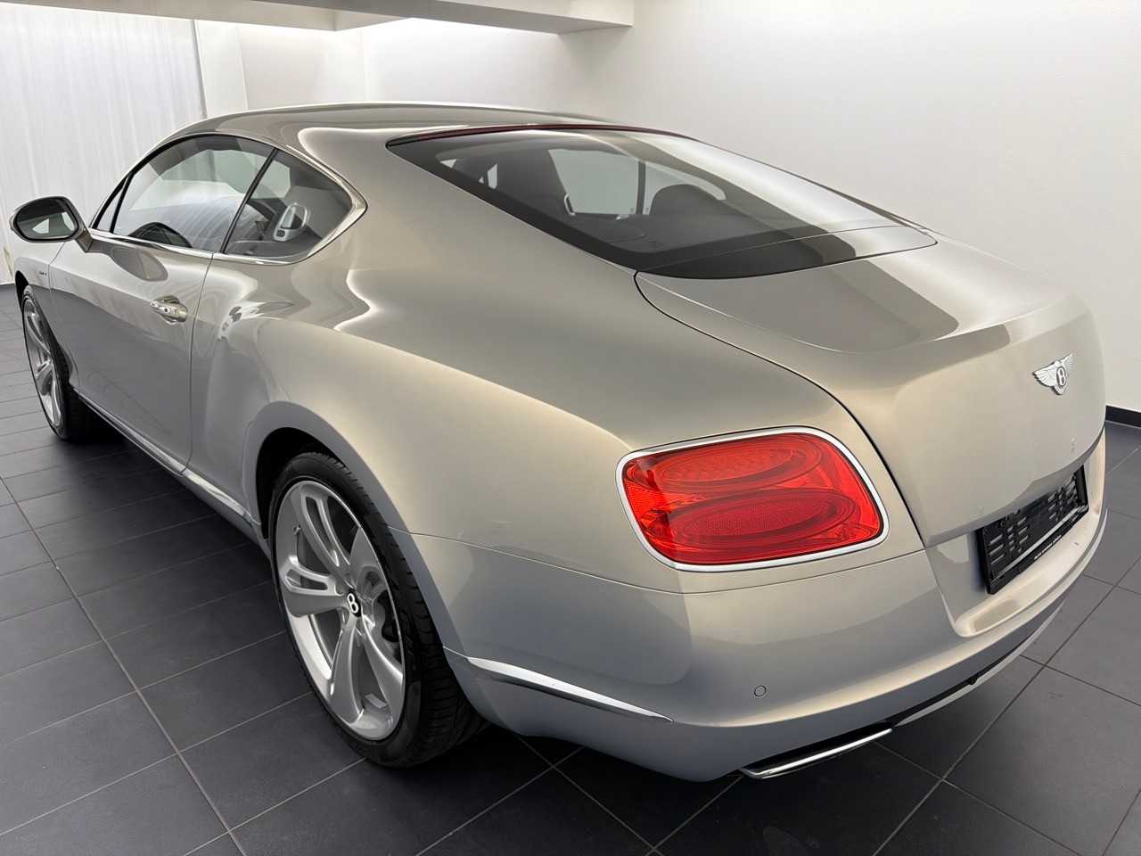 BENTLEY Continental GT 6.0 W12-image-1