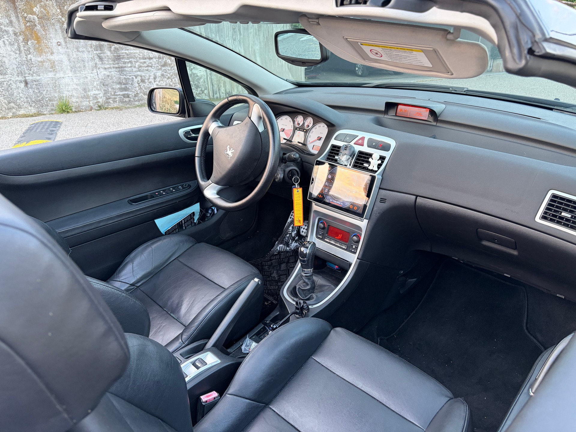 PEUGEOT 2.0 16V 143 Platinum Edition-image-1