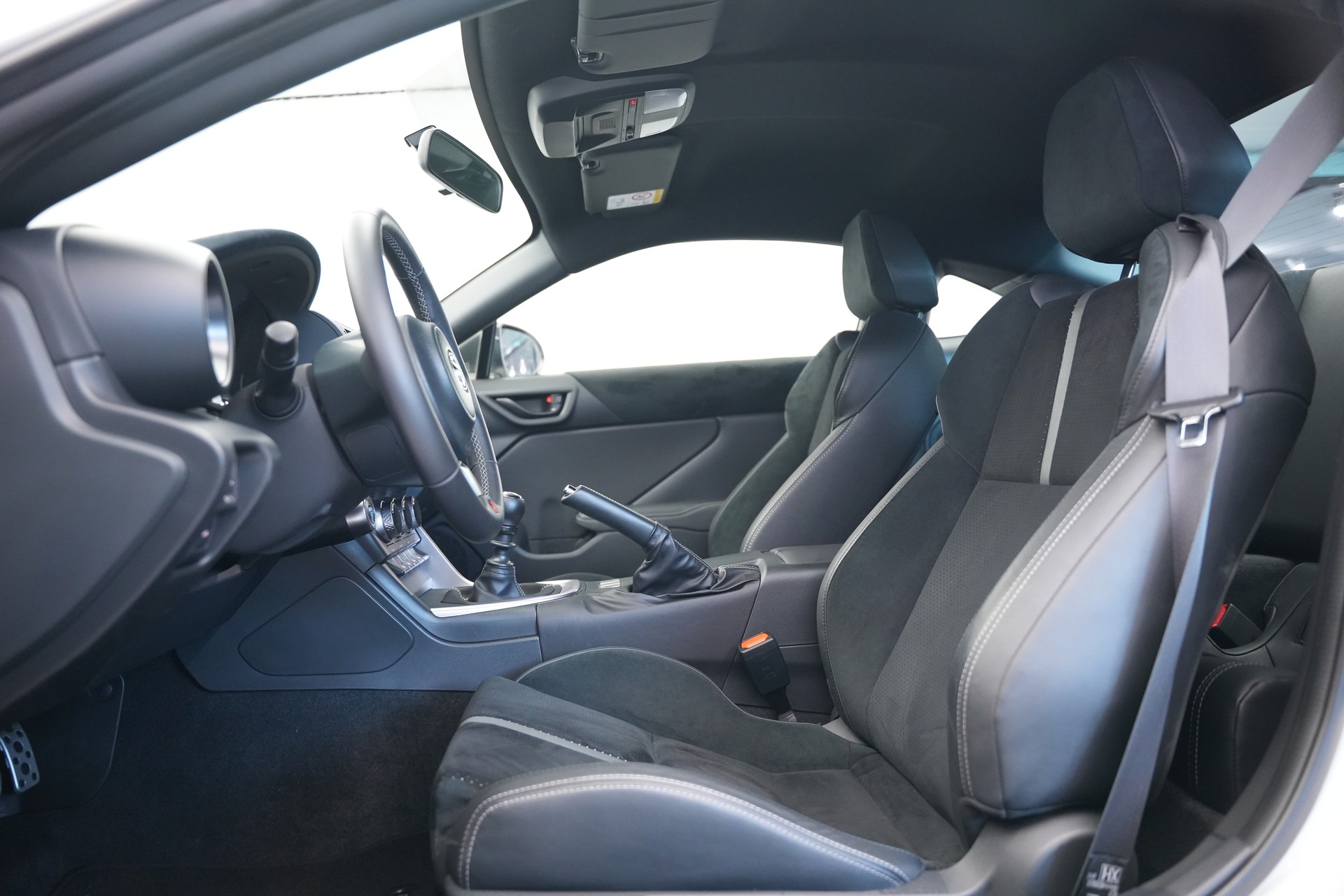 TOYOTA GR 86 2.4 Sport+ *CH-Fahrzeug* *Japan Racing Felgen*-image-11