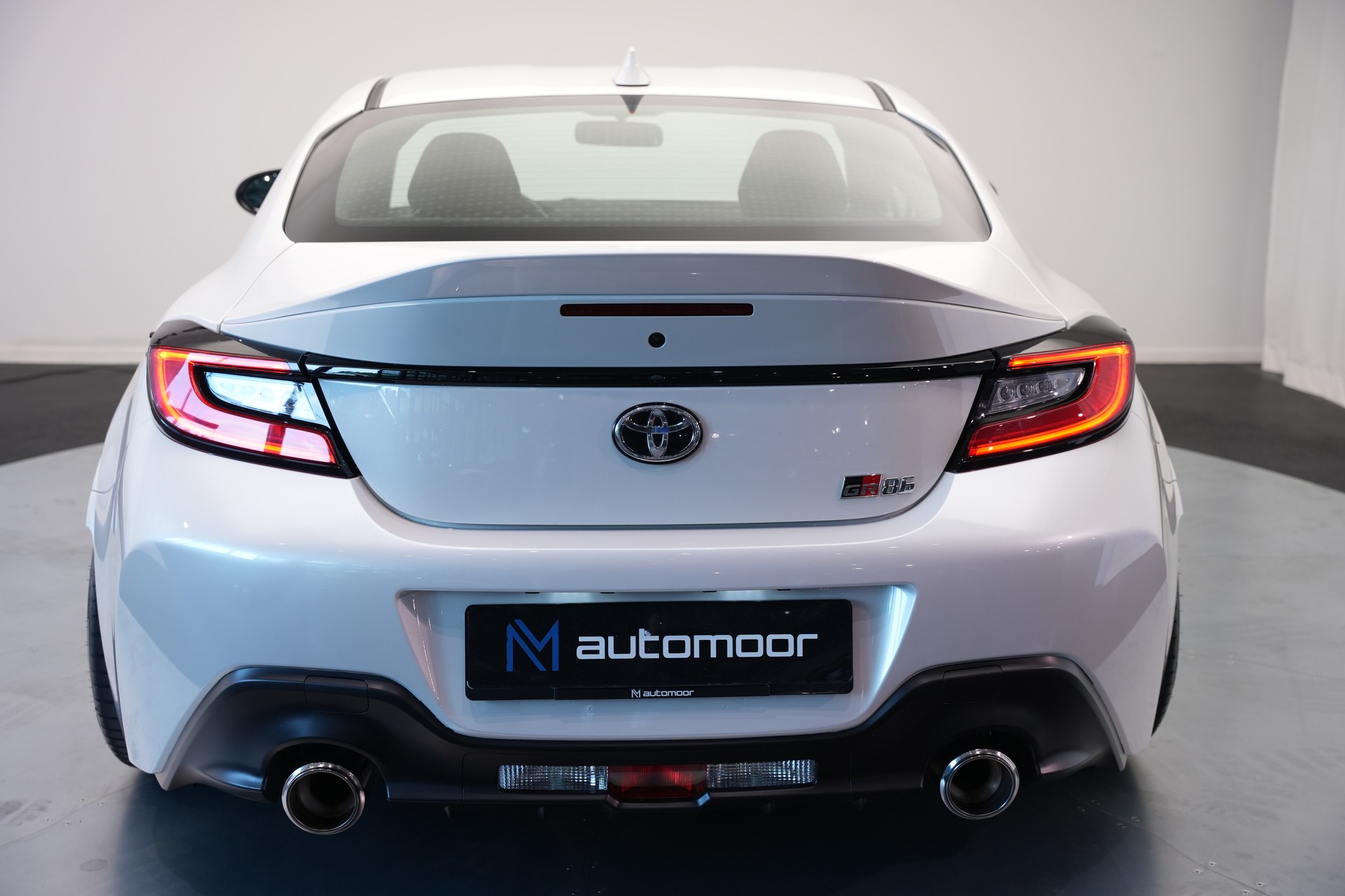 TOYOTA GR 86 2.4 Sport+ *CH-Fahrzeug* *Japan Racing Felgen*-image-33