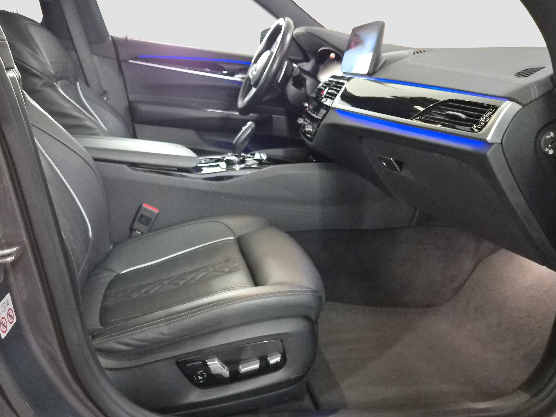 BMW 640d GT xDrive 48V M Sport Steptronic-image-7