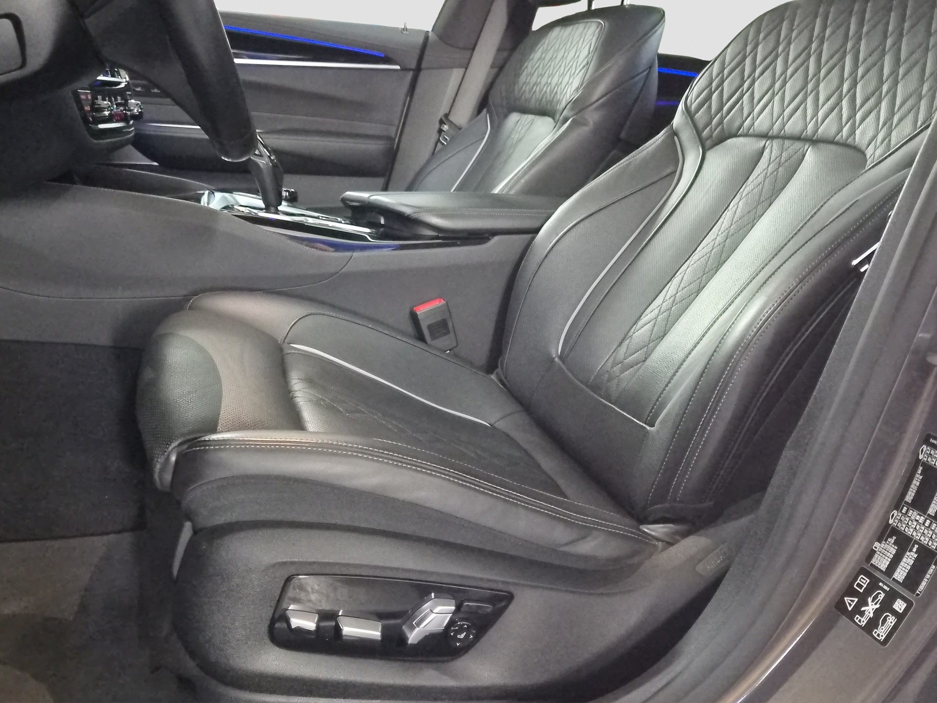 BMW 640d GT xDrive 48V M Sport Steptronic-image-6