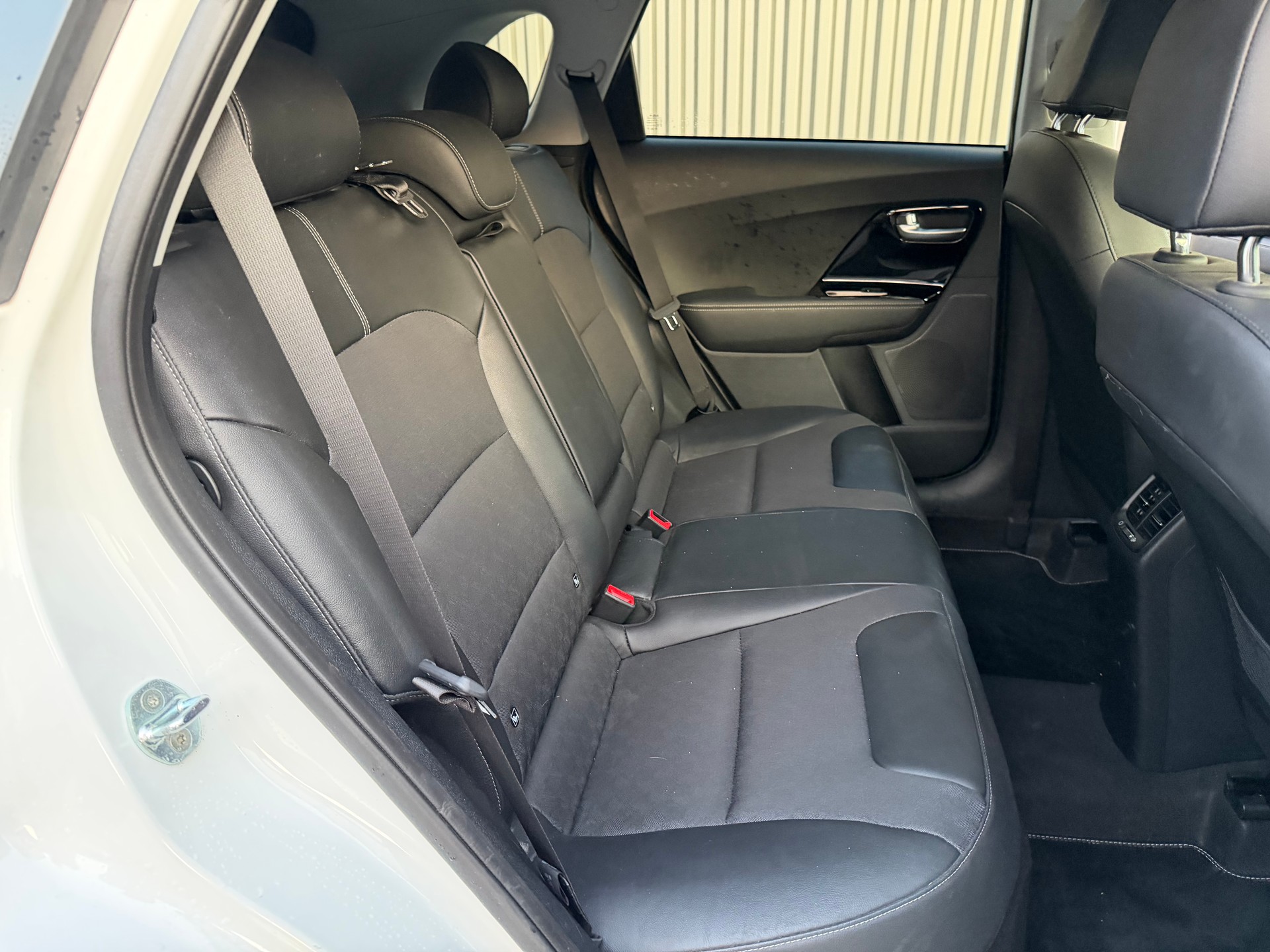 KIA Niro 1.6GDi Plug-in Hybrid Power DCT VÉHICULE SOIGNÉ-image-26