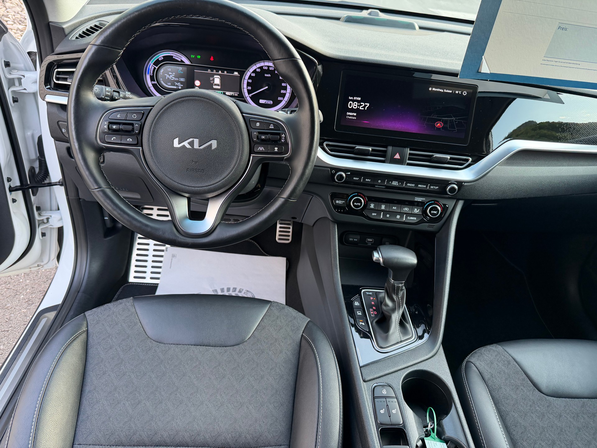 KIA Niro 1.6GDi Plug-in Hybrid Power DCT VÉHICULE SOIGNÉ-image-23