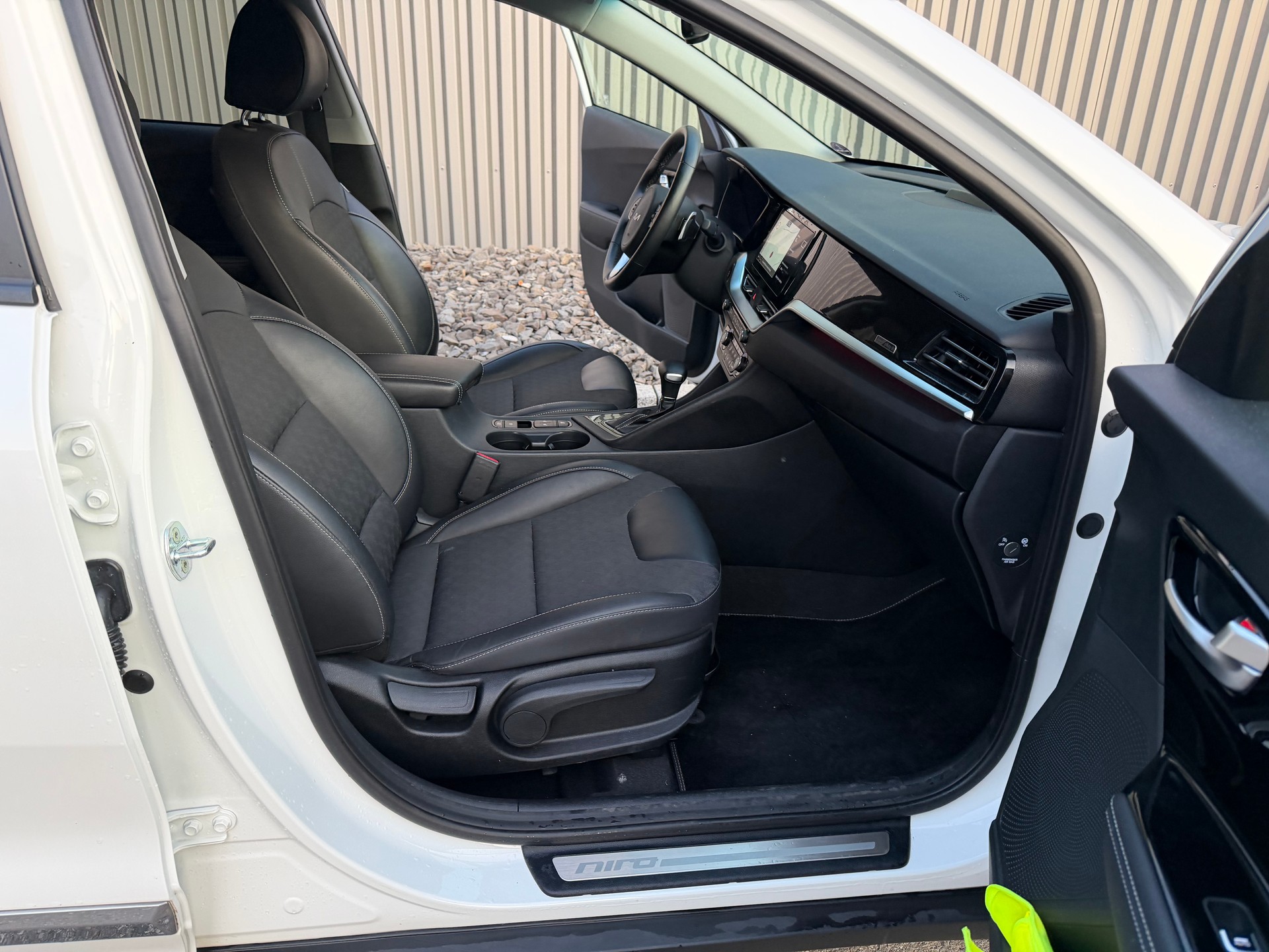 KIA Niro 1.6GDi Plug-in Hybrid Power DCT VÉHICULE SOIGNÉ-image-21
