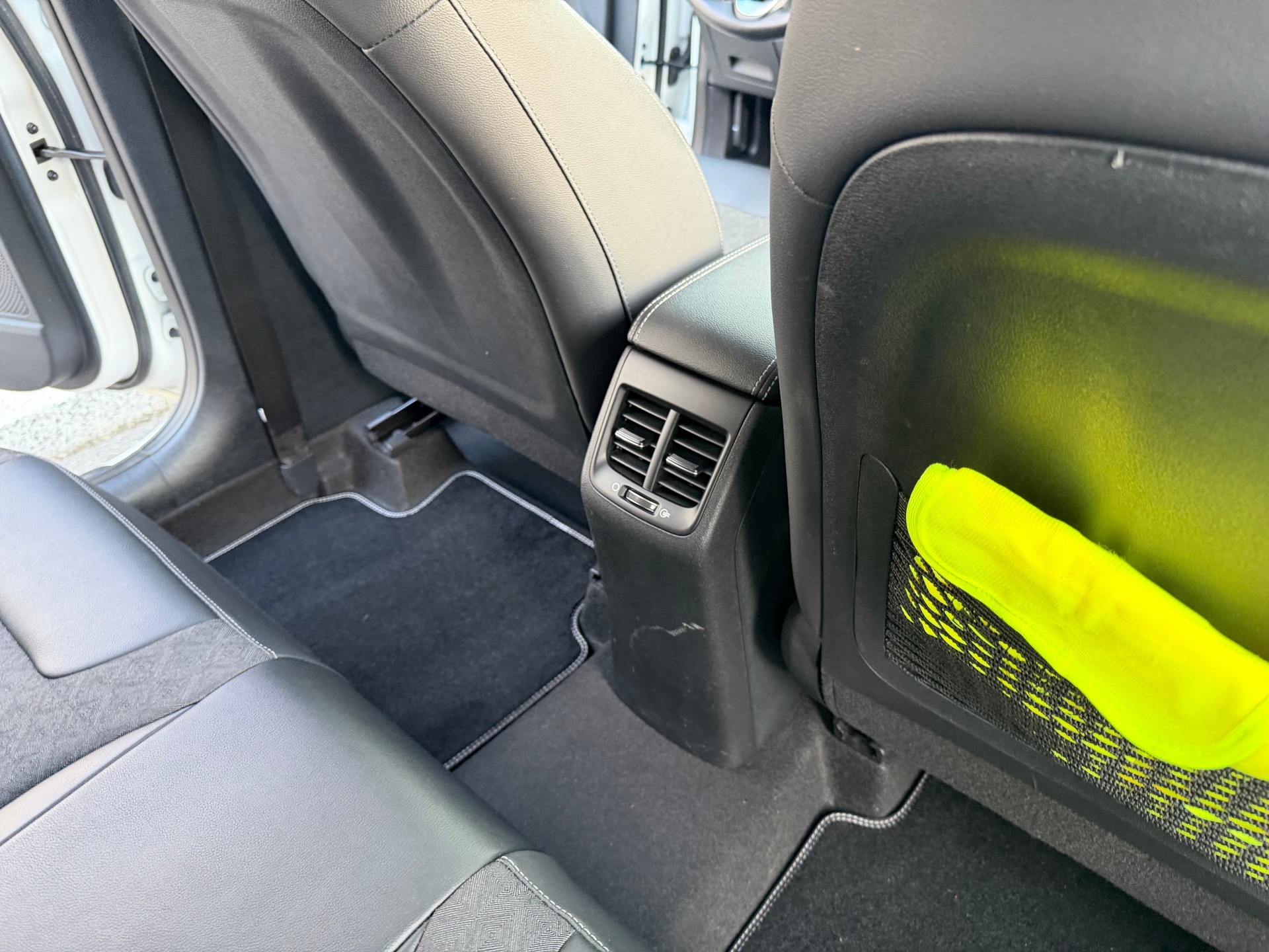 KIA Niro 1.6GDi Plug-in Hybrid Power DCT VÉHICULE SOIGNÉ-image-36