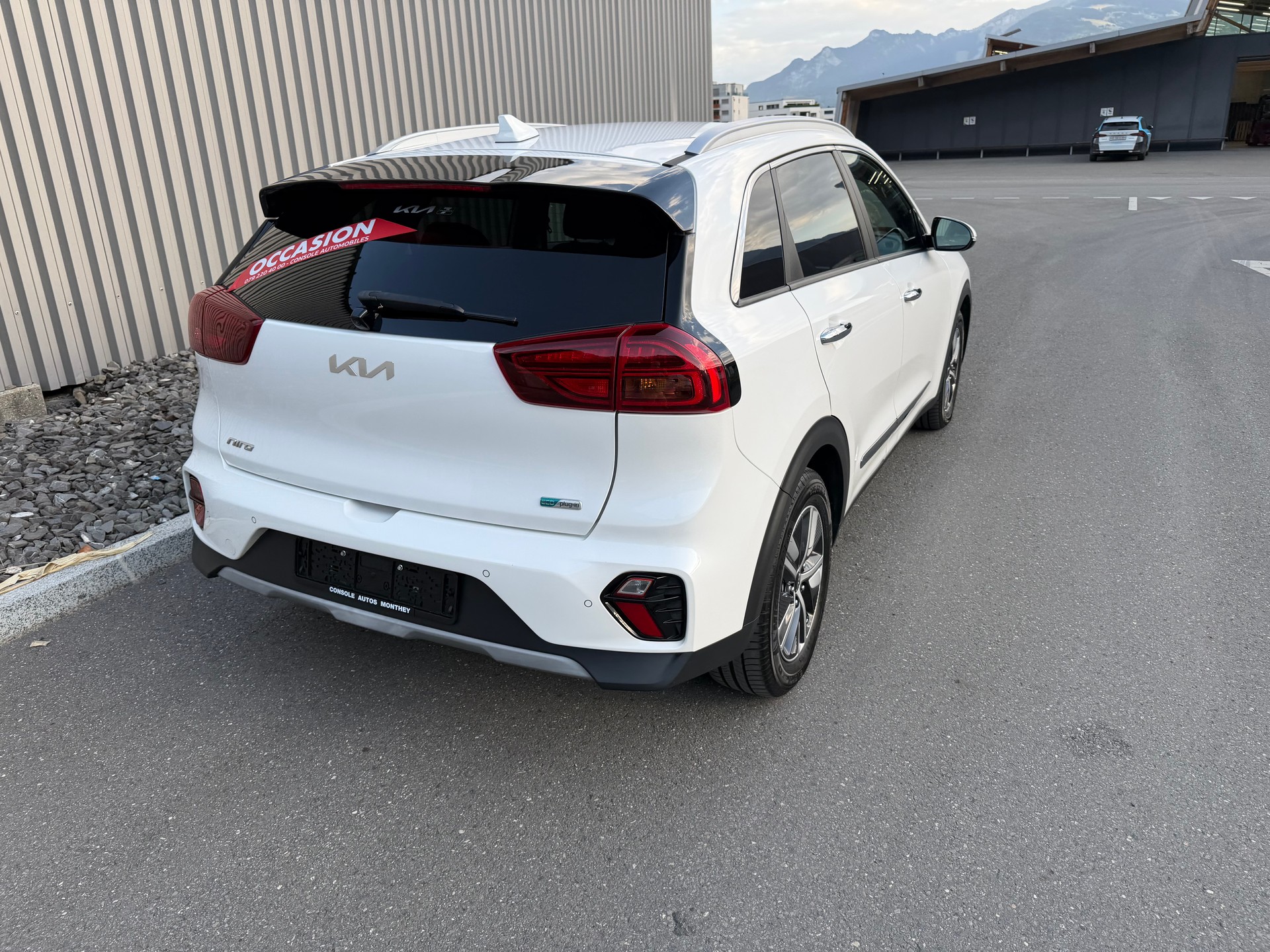 KIA Niro 1.6GDi Plug-in Hybrid Power DCT VÉHICULE SOIGNÉ-image-7