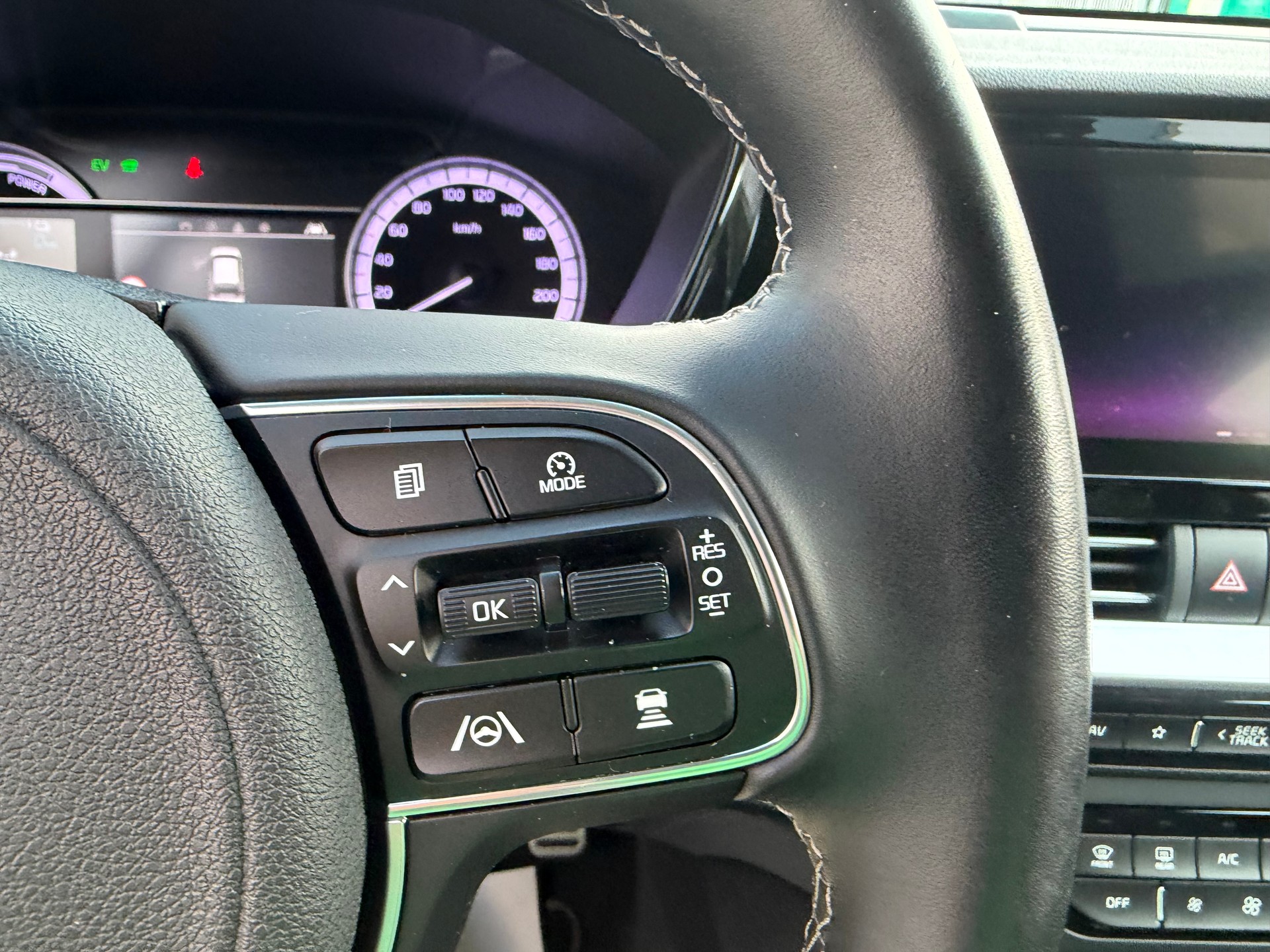 KIA Niro 1.6GDi Plug-in Hybrid Power DCT VÉHICULE SOIGNÉ-image-50
