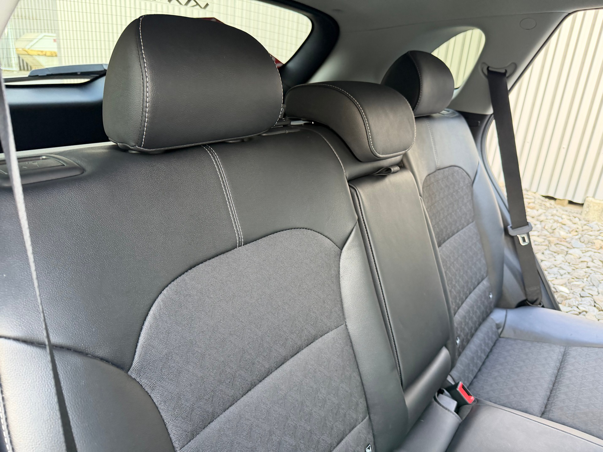 KIA Niro 1.6GDi Plug-in Hybrid Power DCT VÉHICULE SOIGNÉ-image-37