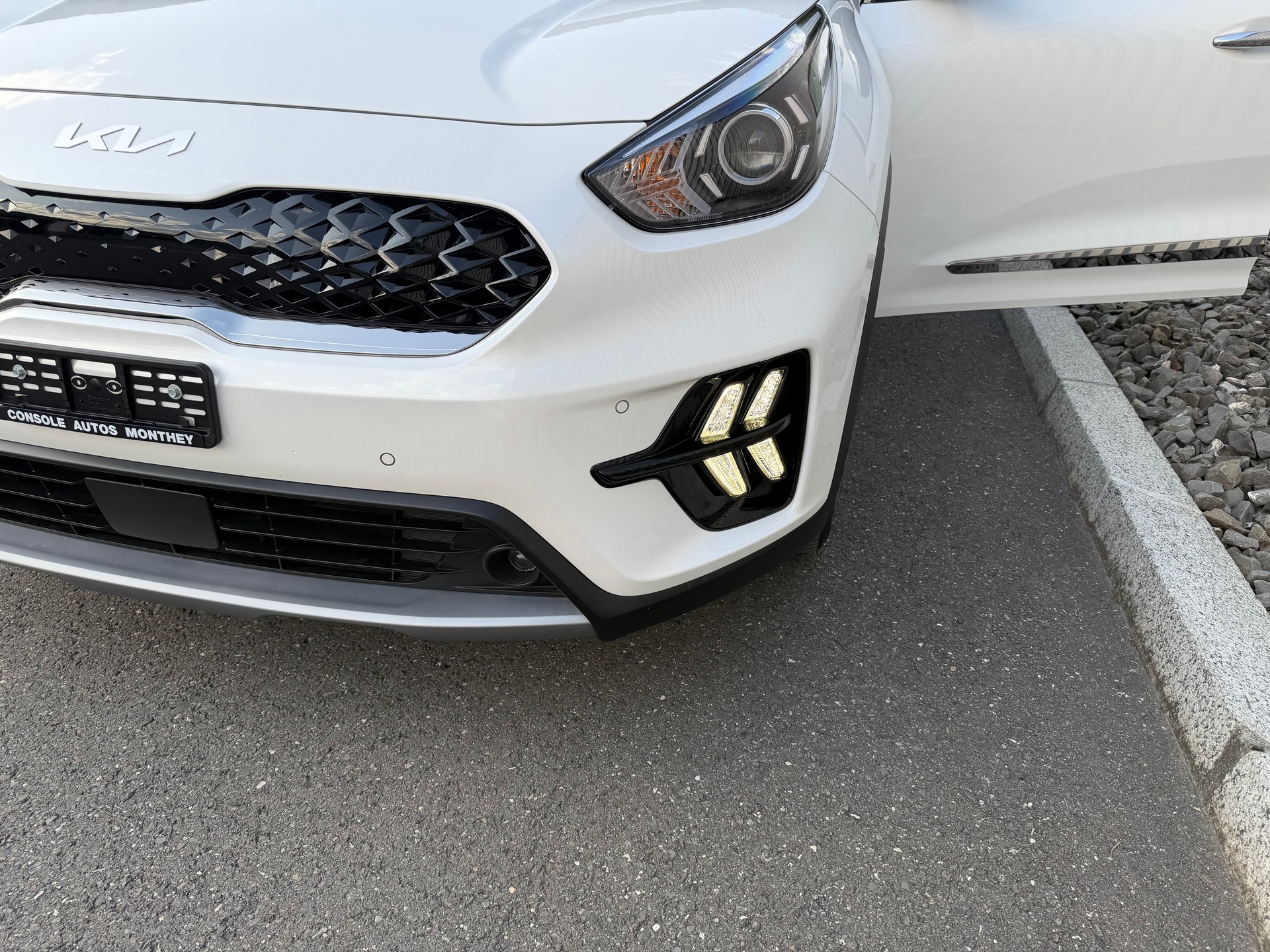 KIA Niro 1.6GDi Plug-in Hybrid Power DCT VÉHICULE SOIGNÉ-image-45