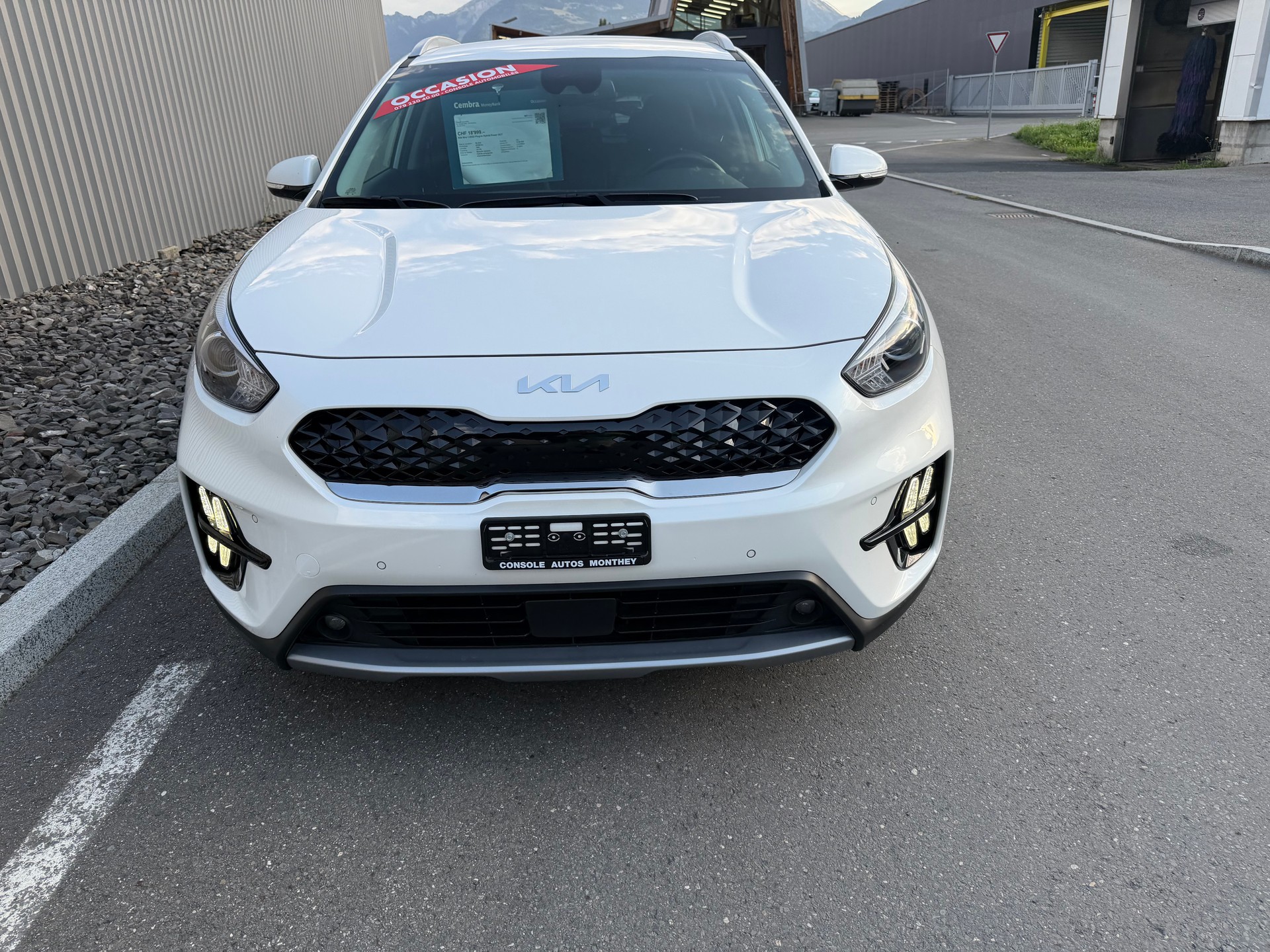 KIA Niro 1.6GDi Plug-in Hybrid Power DCT VÉHICULE SOIGNÉ-image-6