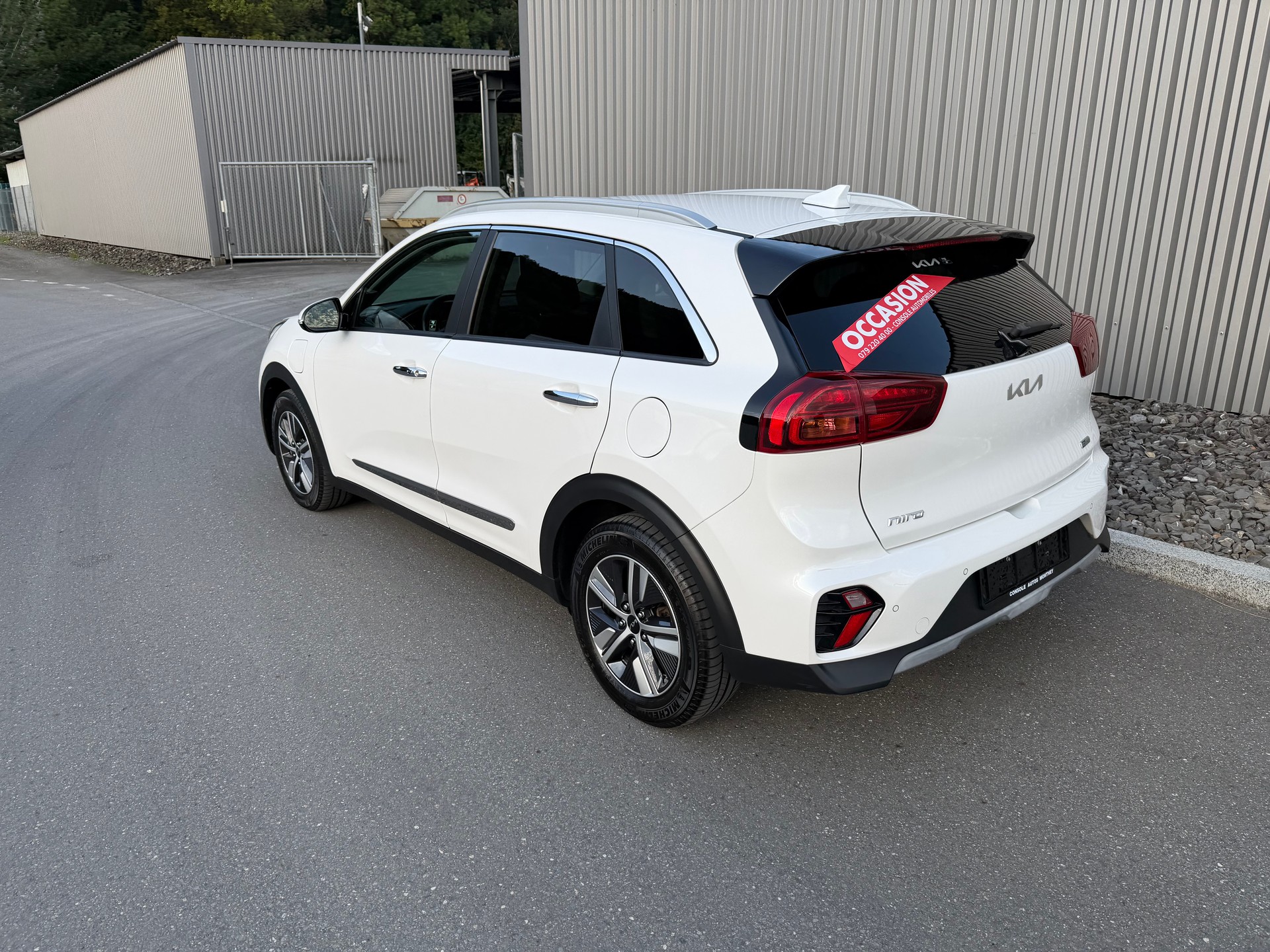 KIA Niro 1.6GDi Plug-in Hybrid Power DCT VÉHICULE SOIGNÉ-image-4