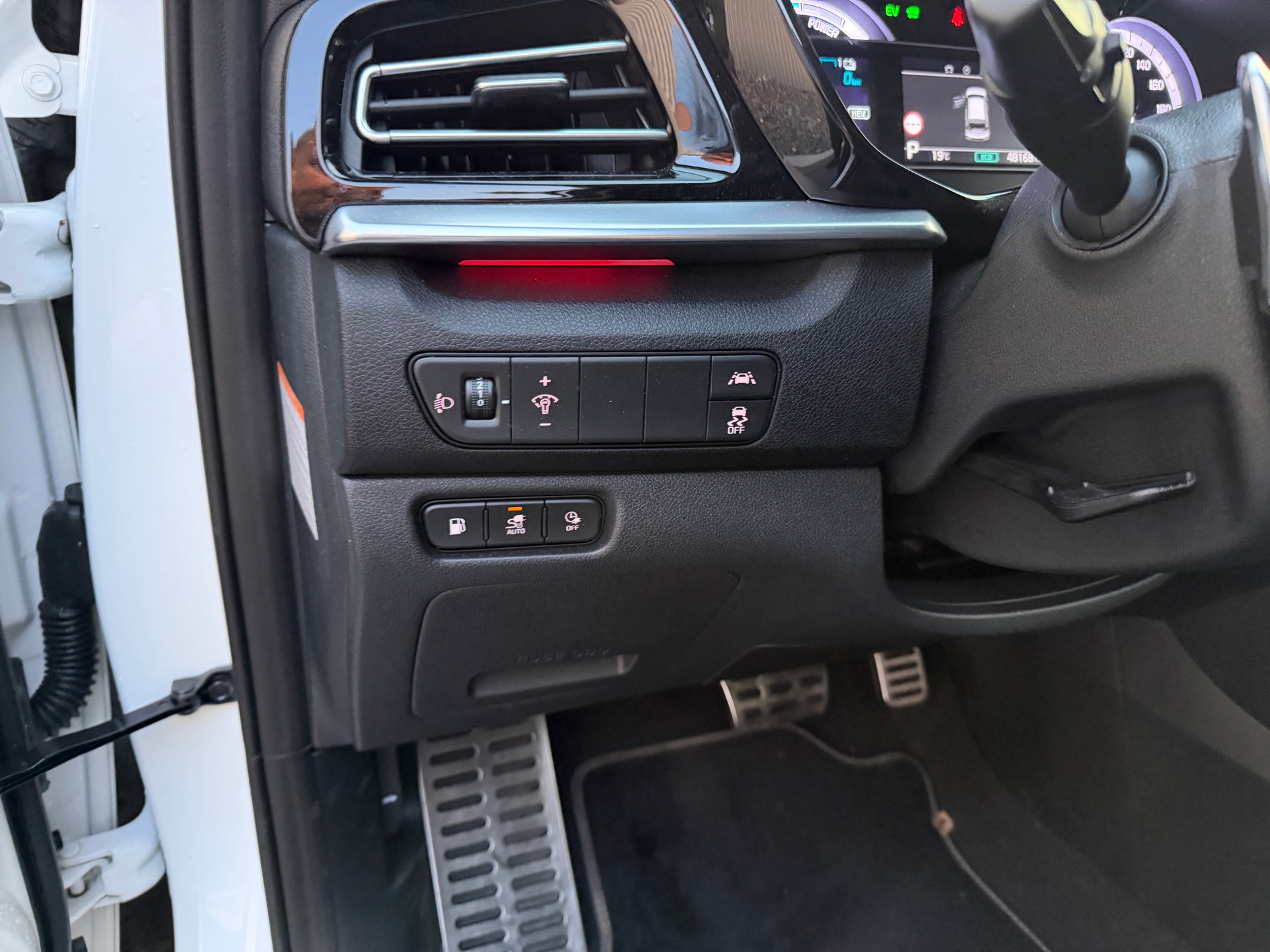KIA Niro 1.6GDi Plug-in Hybrid Power DCT VÉHICULE SOIGNÉ-image-18