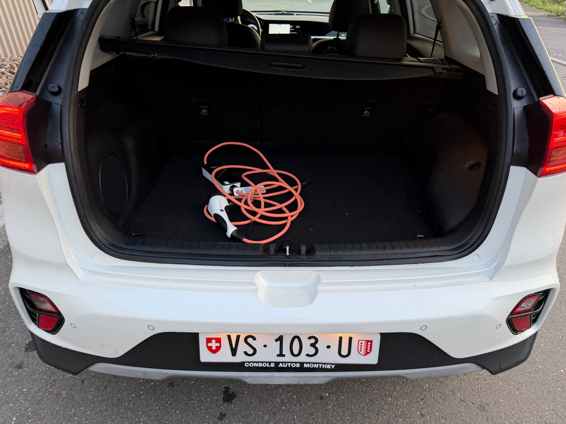 KIA Niro 1.6GDi Plug-in Hybrid Power DCT VÉHICULE SOIGNÉ-image-44
