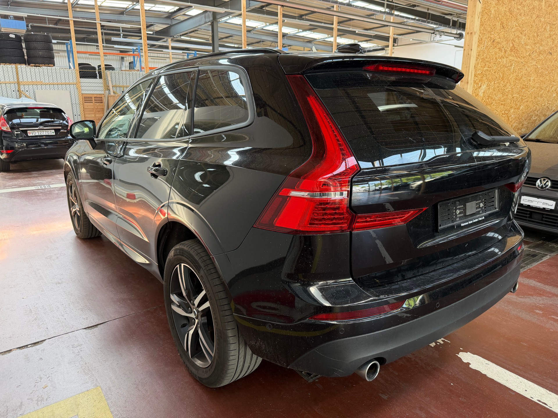 VOLVO XC60 T5 AWD Momentum Geartronic-image-9