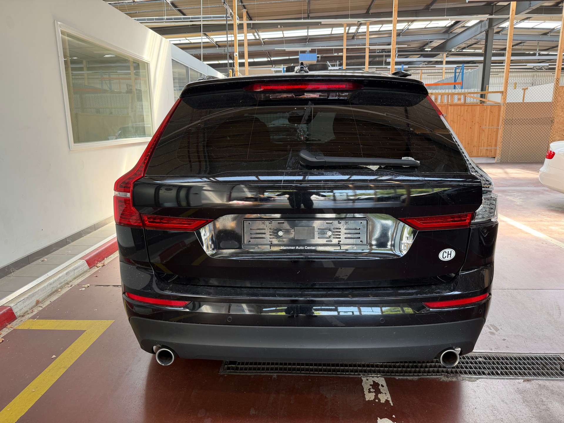 VOLVO XC60 T5 AWD Momentum Geartronic-image-8