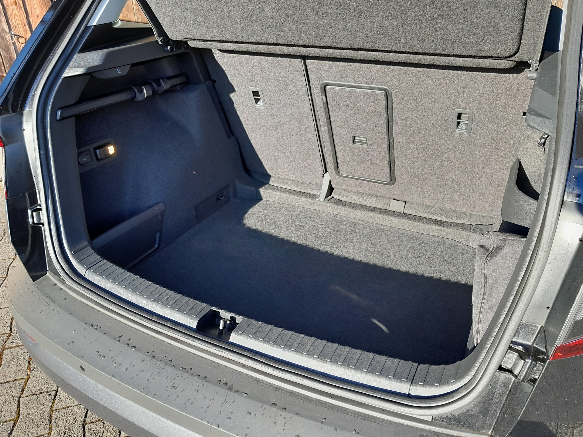 SKODA Karoq 2.0 TDI CR Ambition 4x4 DSG-image-2