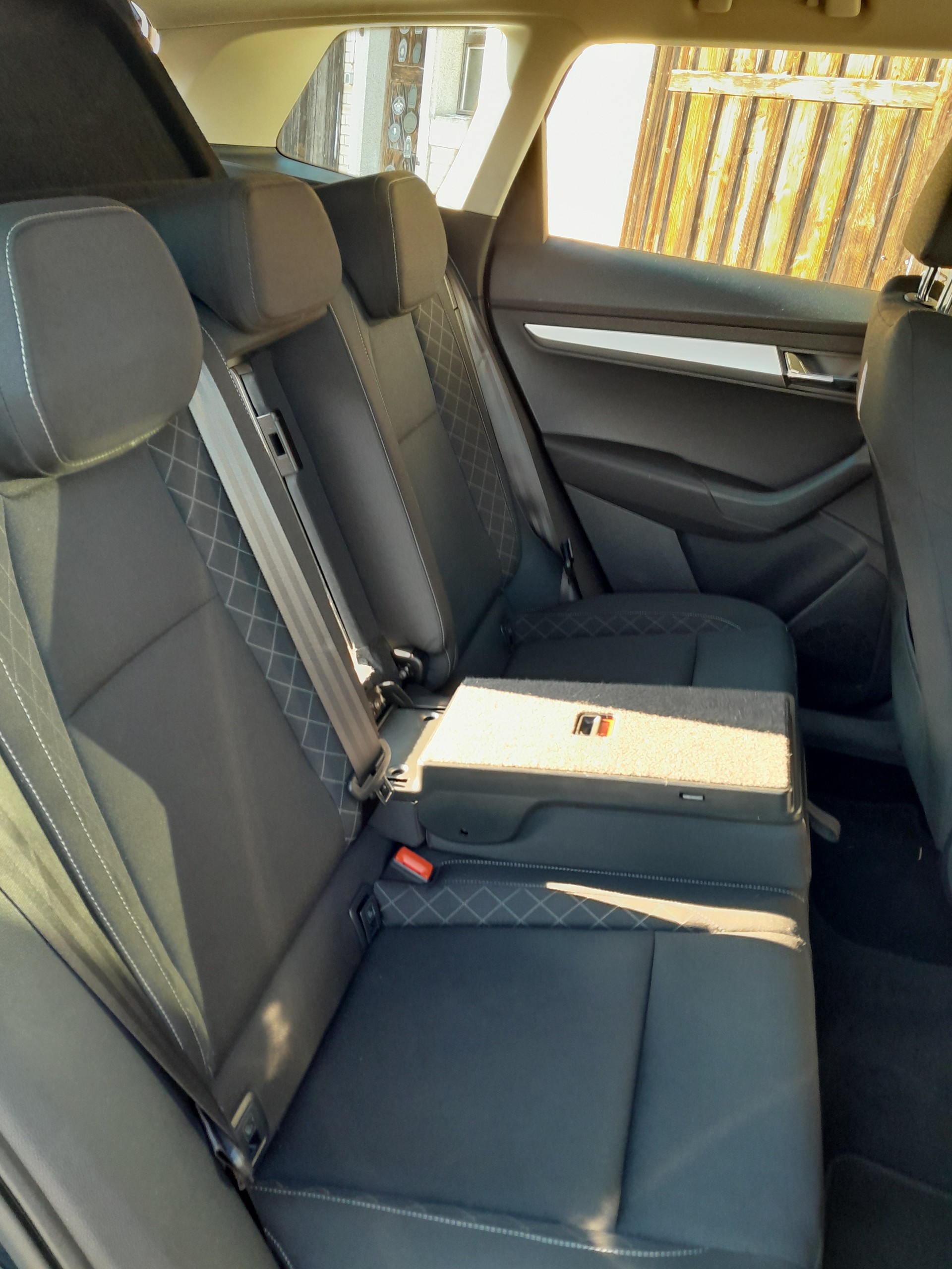 SKODA Karoq 2.0 TDI CR Ambition 4x4 DSG-image-4