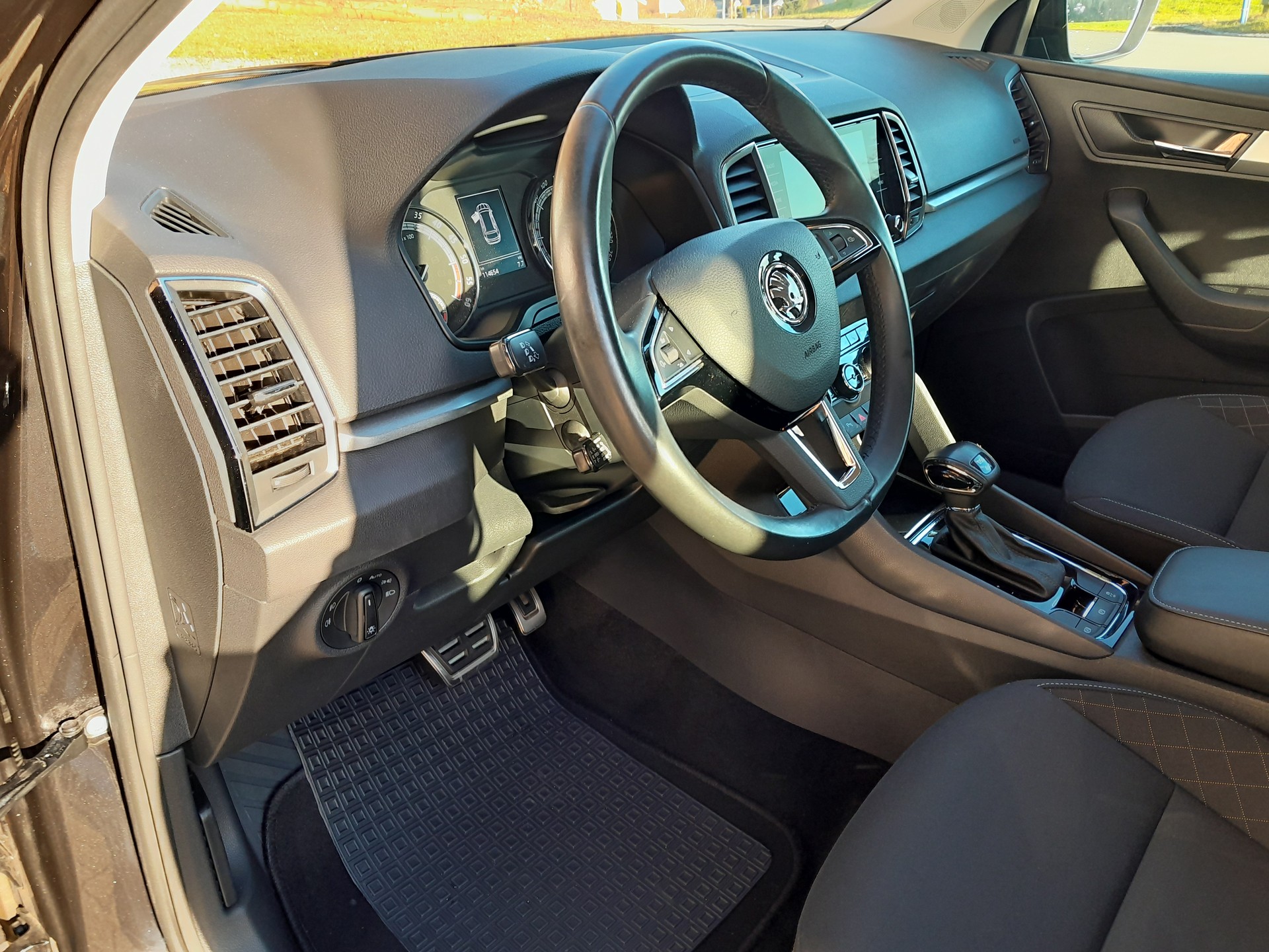 SKODA Karoq 2.0 TDI CR Ambition 4x4 DSG-image-8