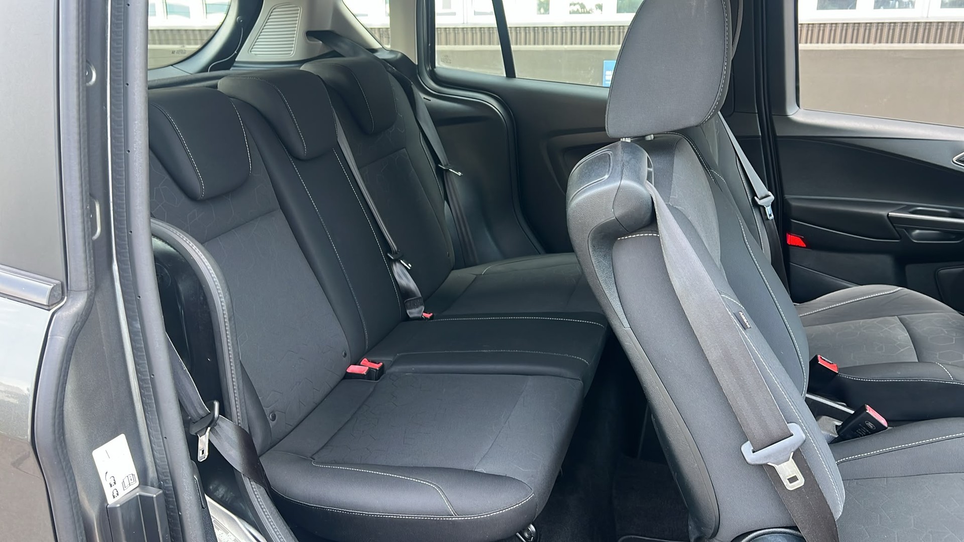 FORD B-Max 1.6 Ti-VCT Trend PowerShift-image-15