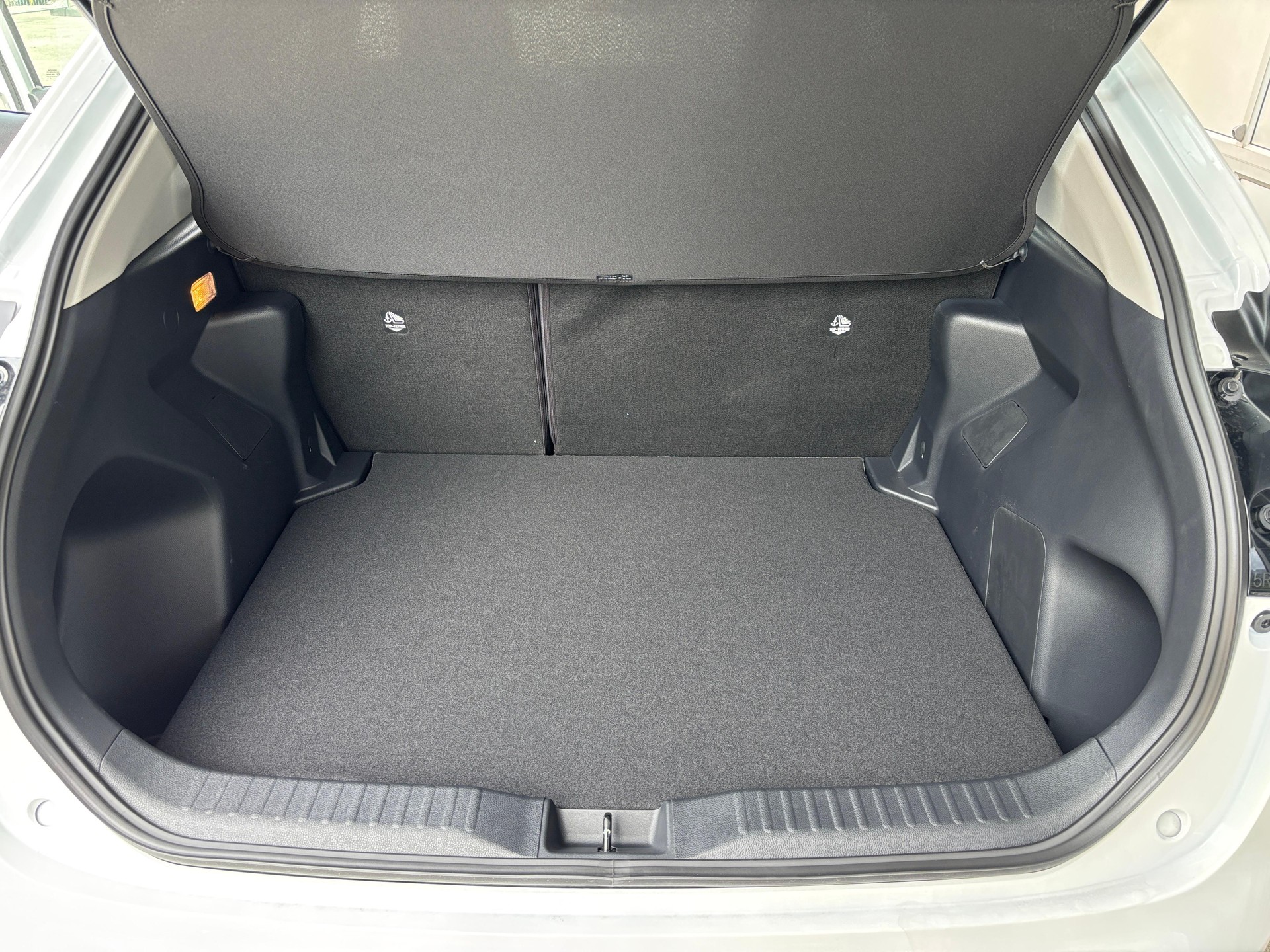TOYOTA Yaris Cross 1.5 VVT-i HSD Comfort AWD-i-image-10