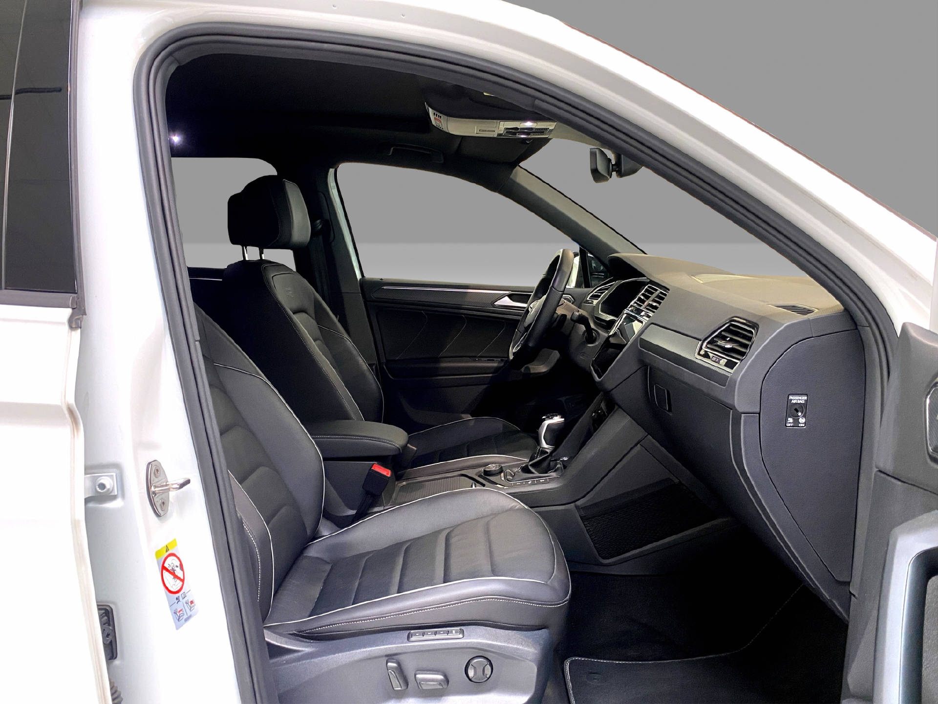 VW Tiguan 2.0 TDI SCR R-Line DSG-image-12