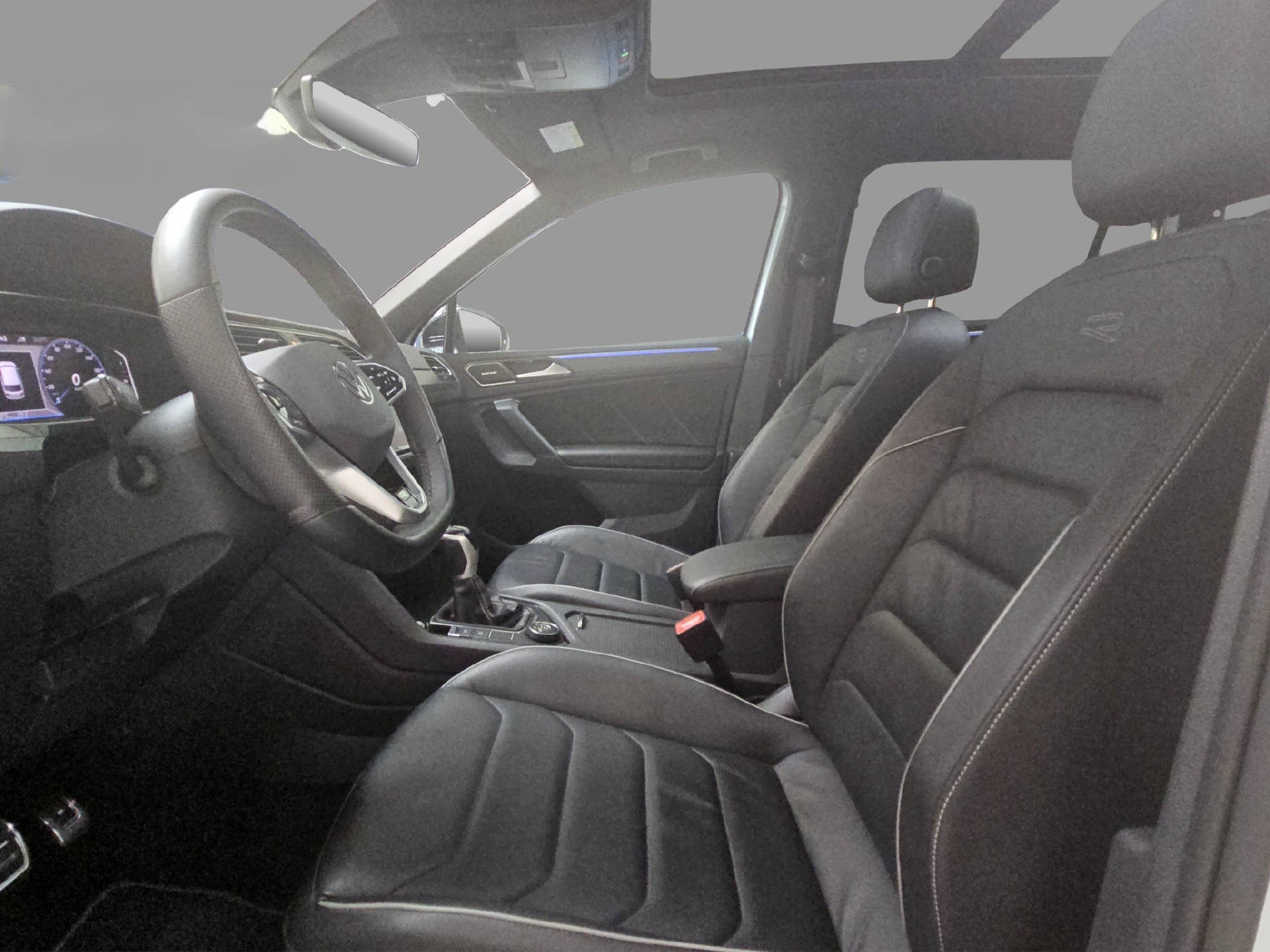 VW Tiguan 2.0 TDI SCR R-Line DSG-image-5