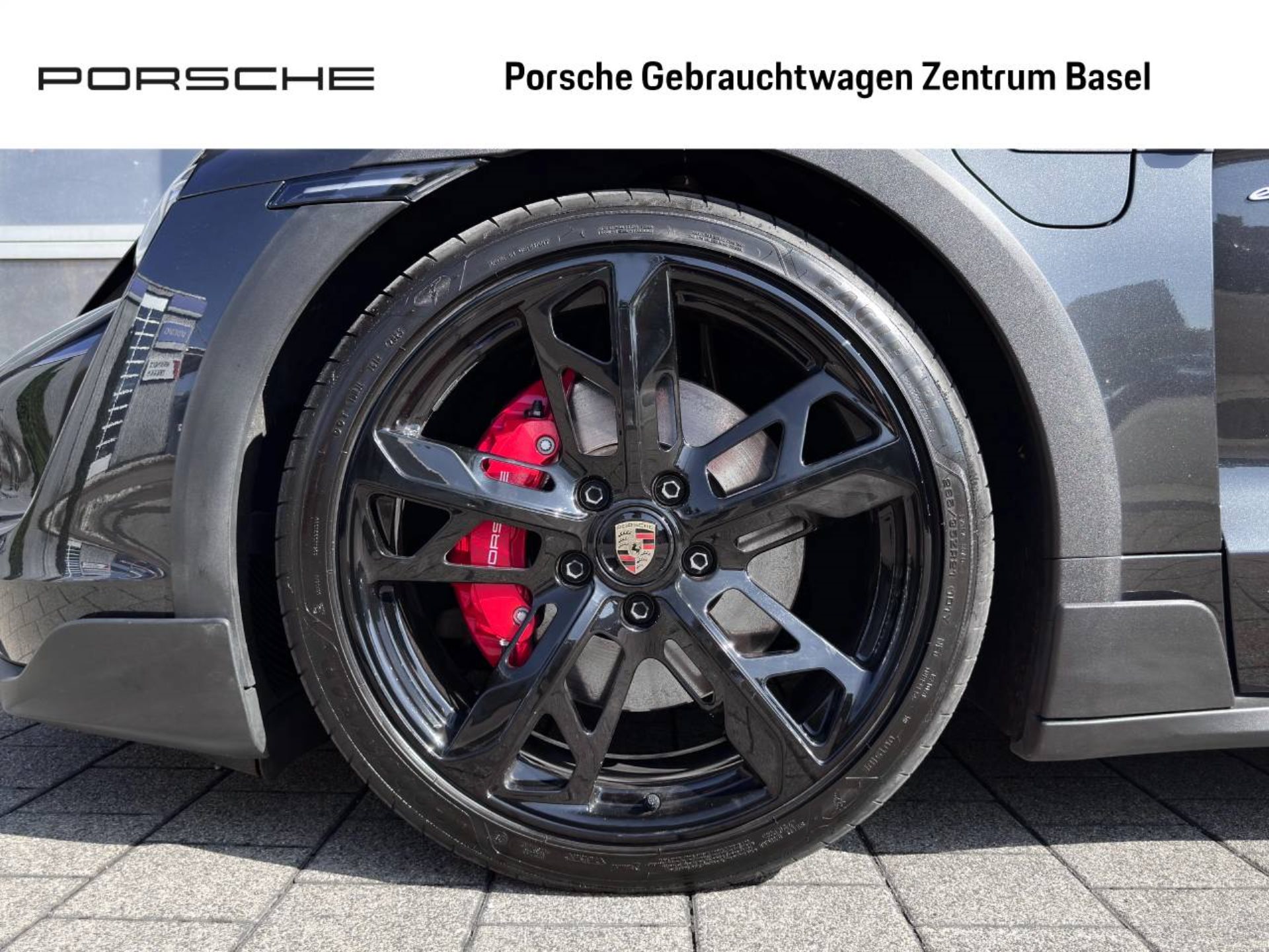PORSCHE Taycan 4S Cross Turismo-image-5