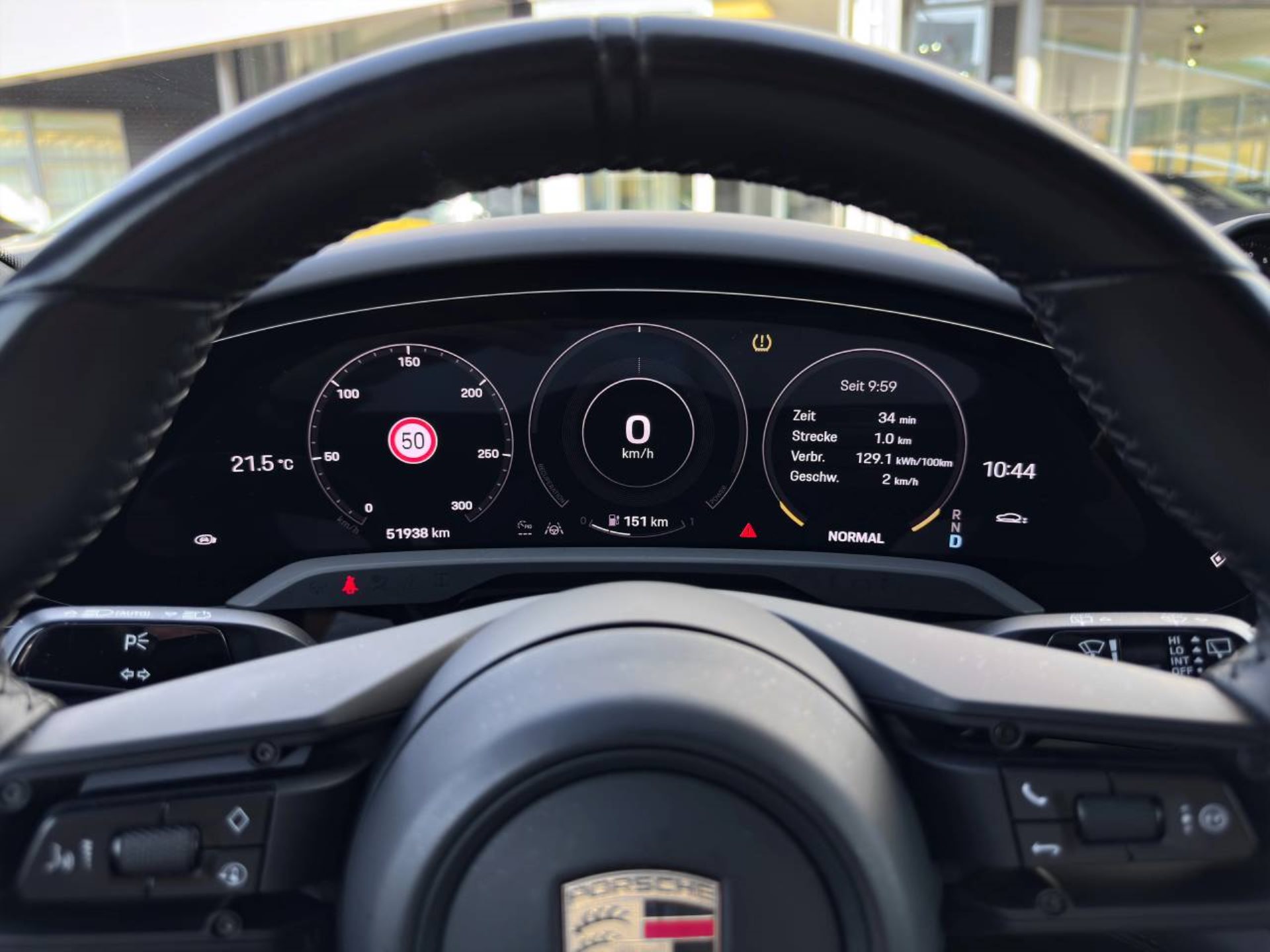 PORSCHE Taycan 4S Cross Turismo-image-15