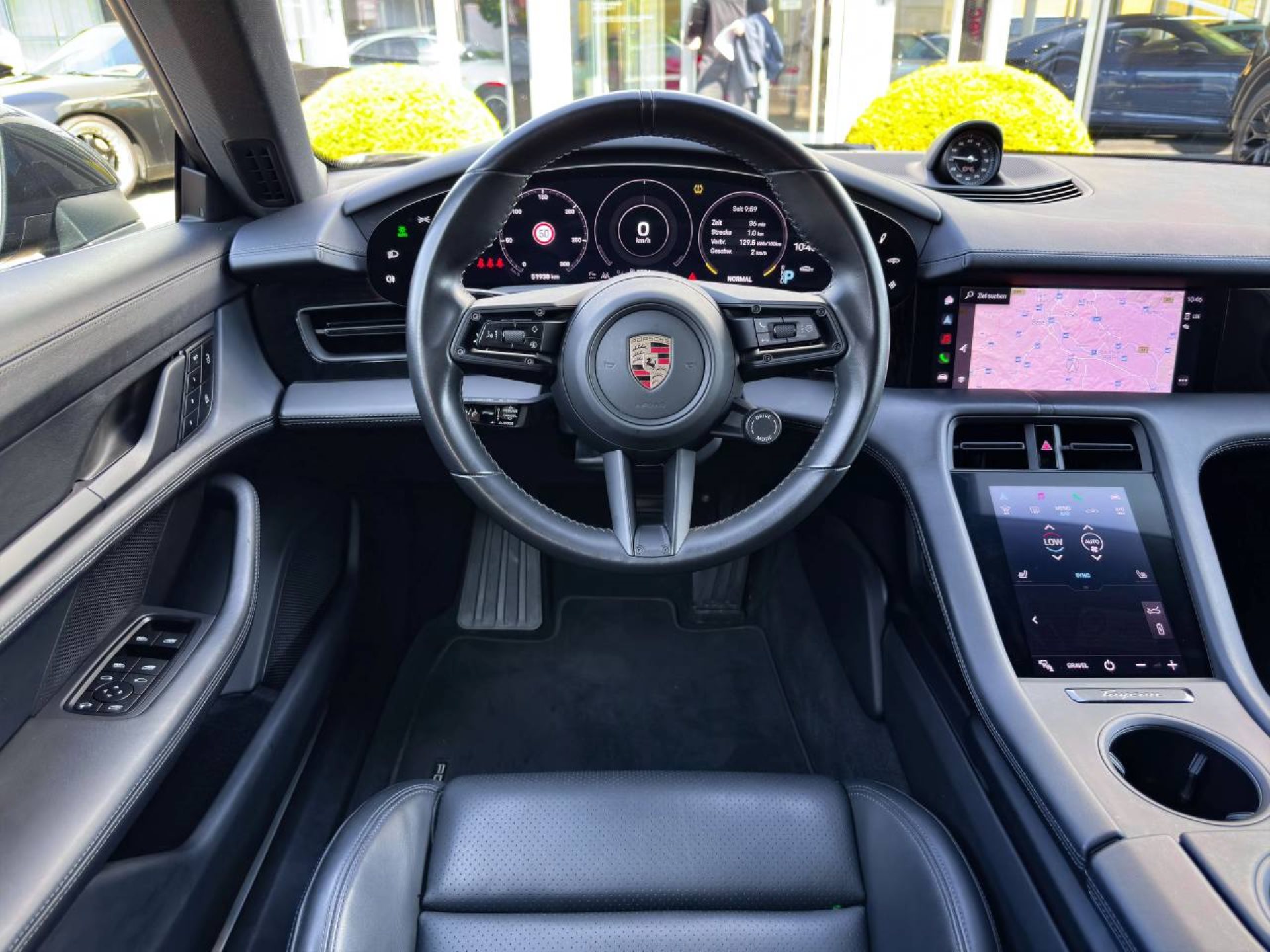 PORSCHE Taycan 4S Cross Turismo-image-13