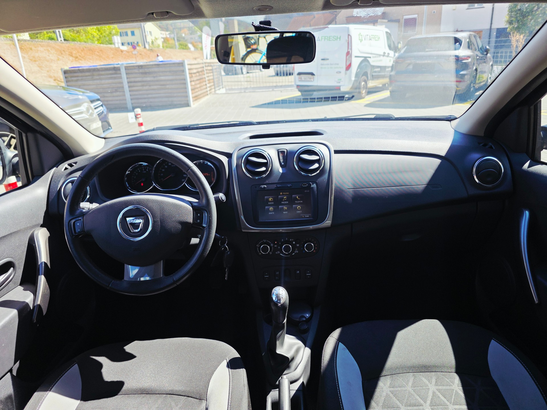 DACIA Sandero 1.5 dCi STEPWAY LAUREATE*FRISCH MFK UND AB GROSSEM SERVICE*8 FACH RÄDER*-image-9