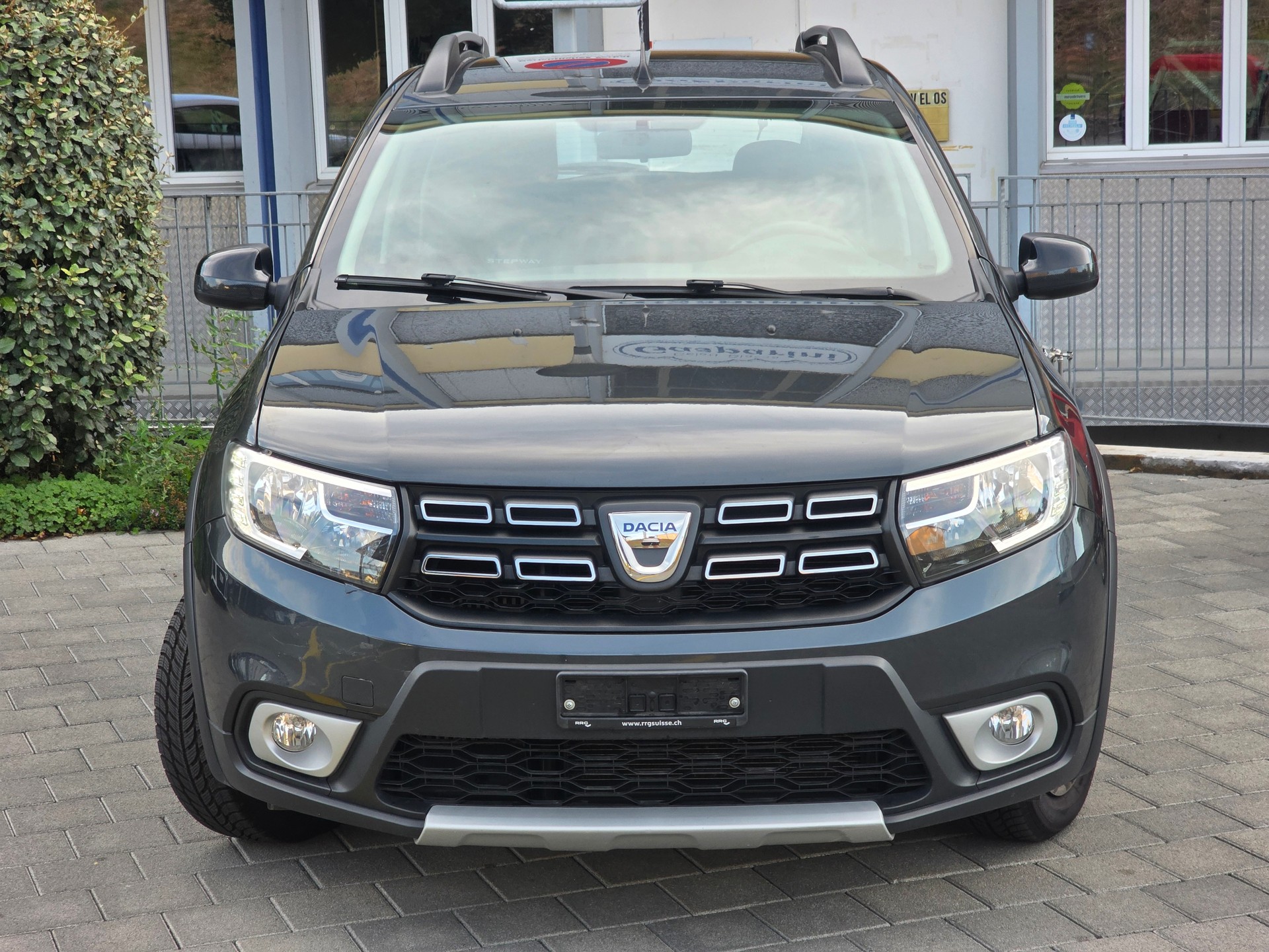DACIA Sandero Tce 90 STEPWAY Lauréate FACELIFT*FRISCH MFK UND SERVICE*8 FACH RÄDER*-image-0
