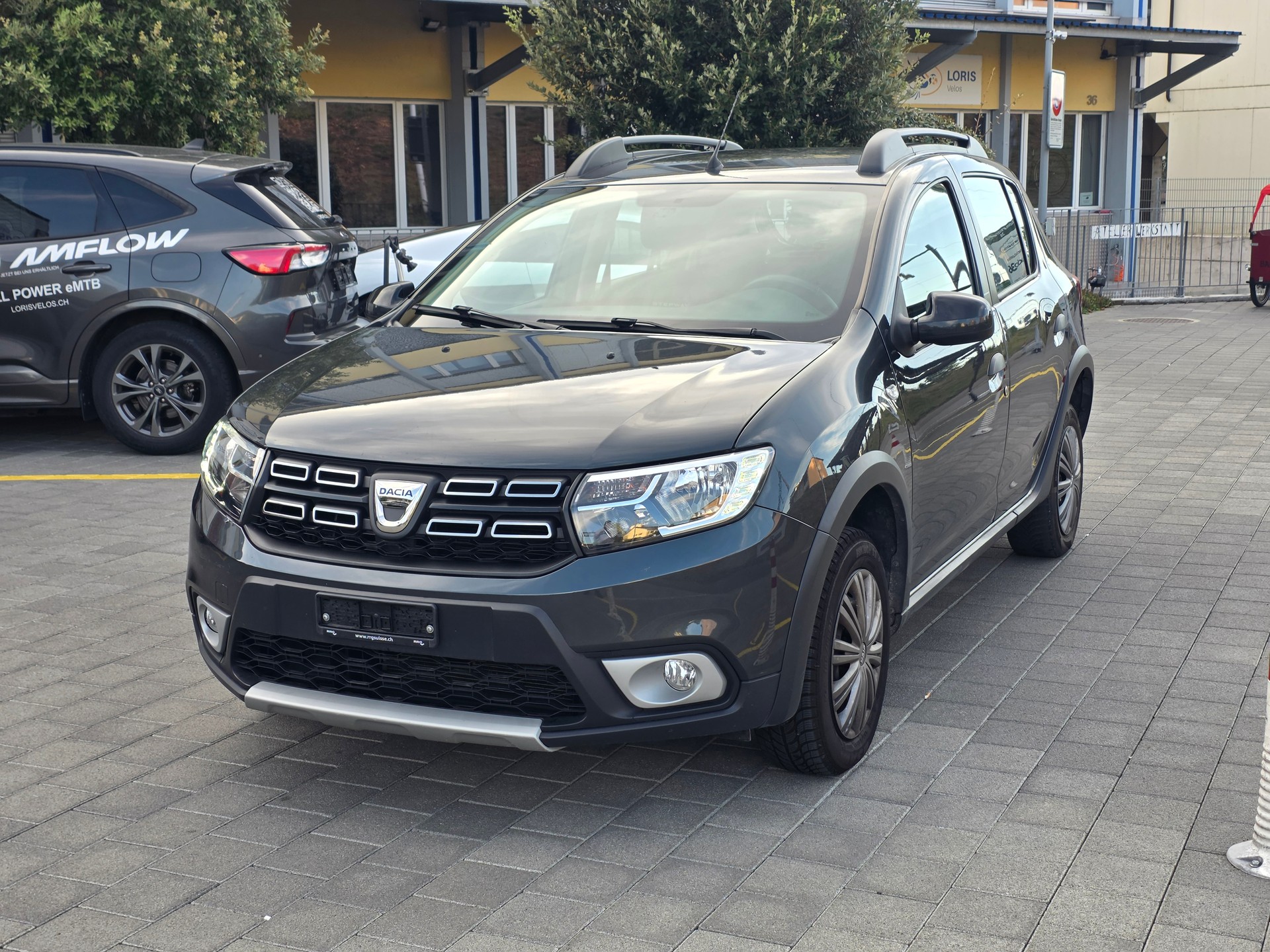 DACIA Sandero Tce 90 STEPWAY Lauréate FACELIFT*FRISCH MFK UND SERVICE*8 FACH RÄDER*-image-4