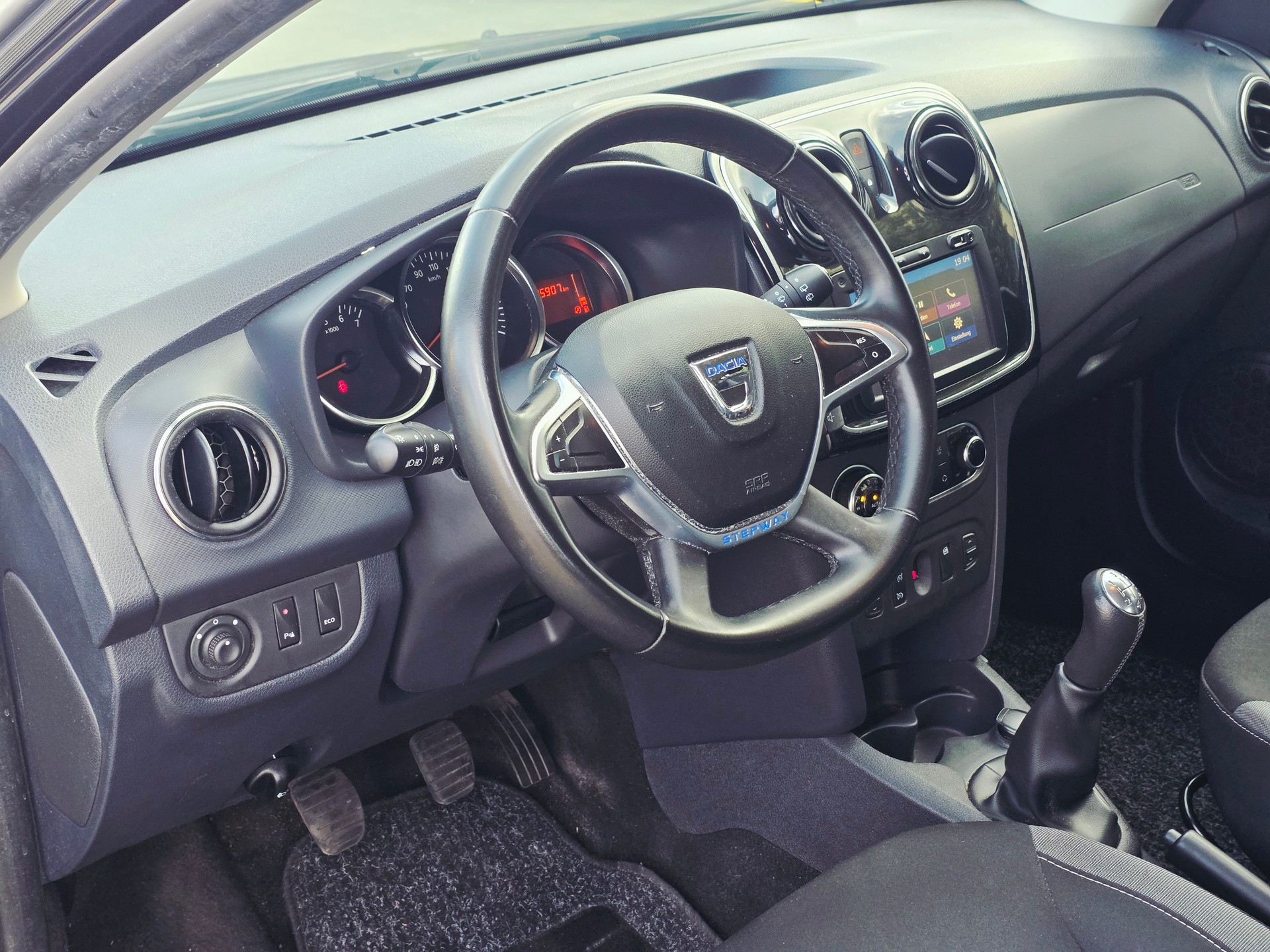 DACIA Sandero Tce 90 STEPWAY Lauréate FACELIFT*FRISCH MFK UND SERVICE*8 FACH RÄDER*-image-9