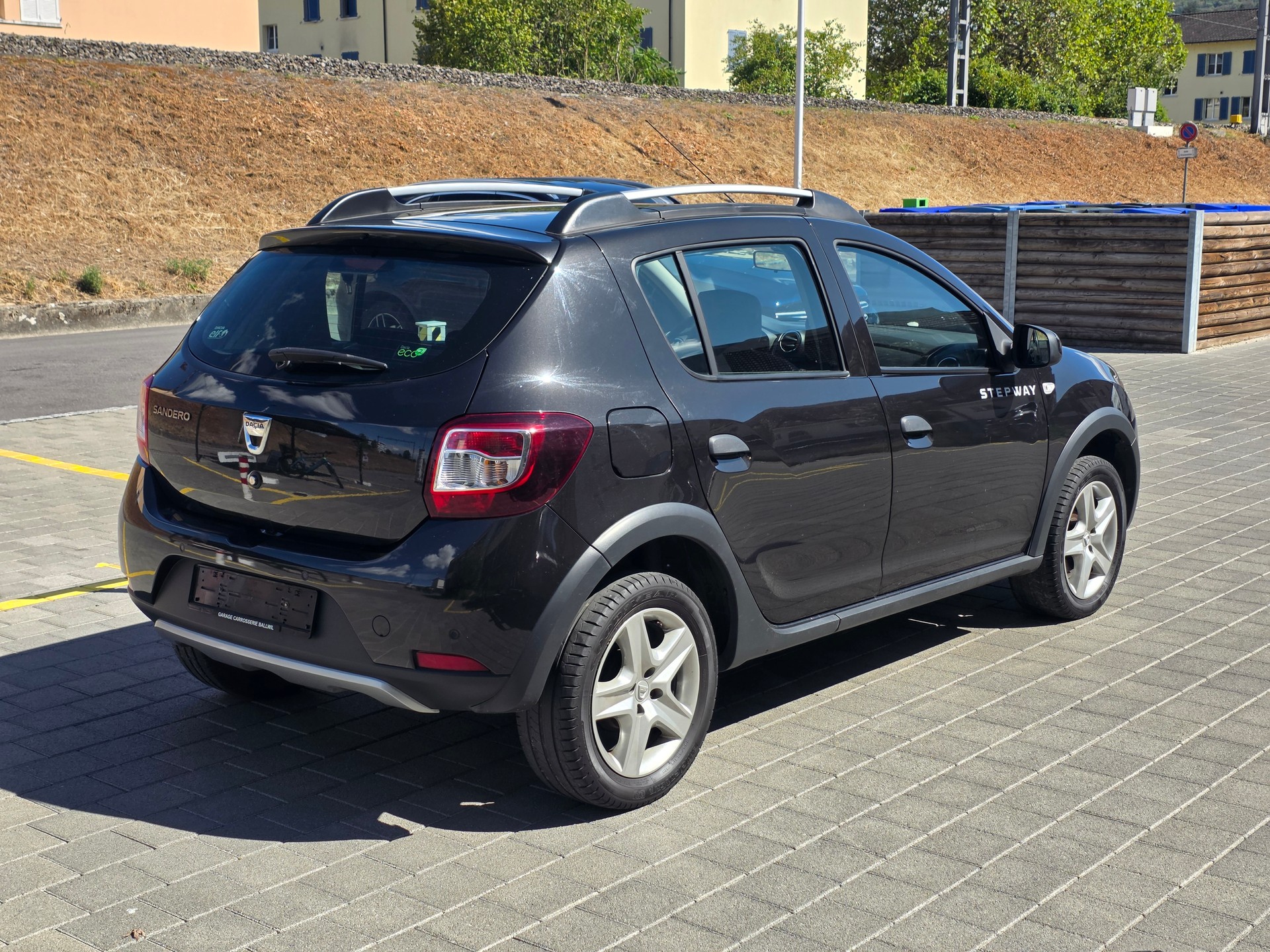 DACIA Sandero 1.5 dCi STEPWAY LAUREATE*FRISCH MFK UND AB GROSSEM SERVICE*8 FACH RÄDER*-image-4