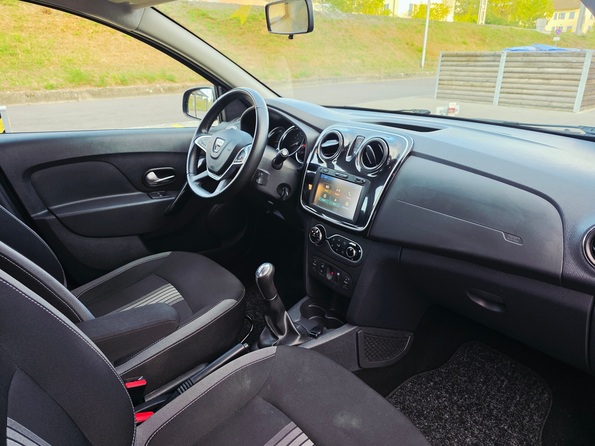 DACIA Sandero Tce 90 STEPWAY Lauréate FACELIFT*FRISCH MFK UND SERVICE*8 FACH RÄDER*-image-13
