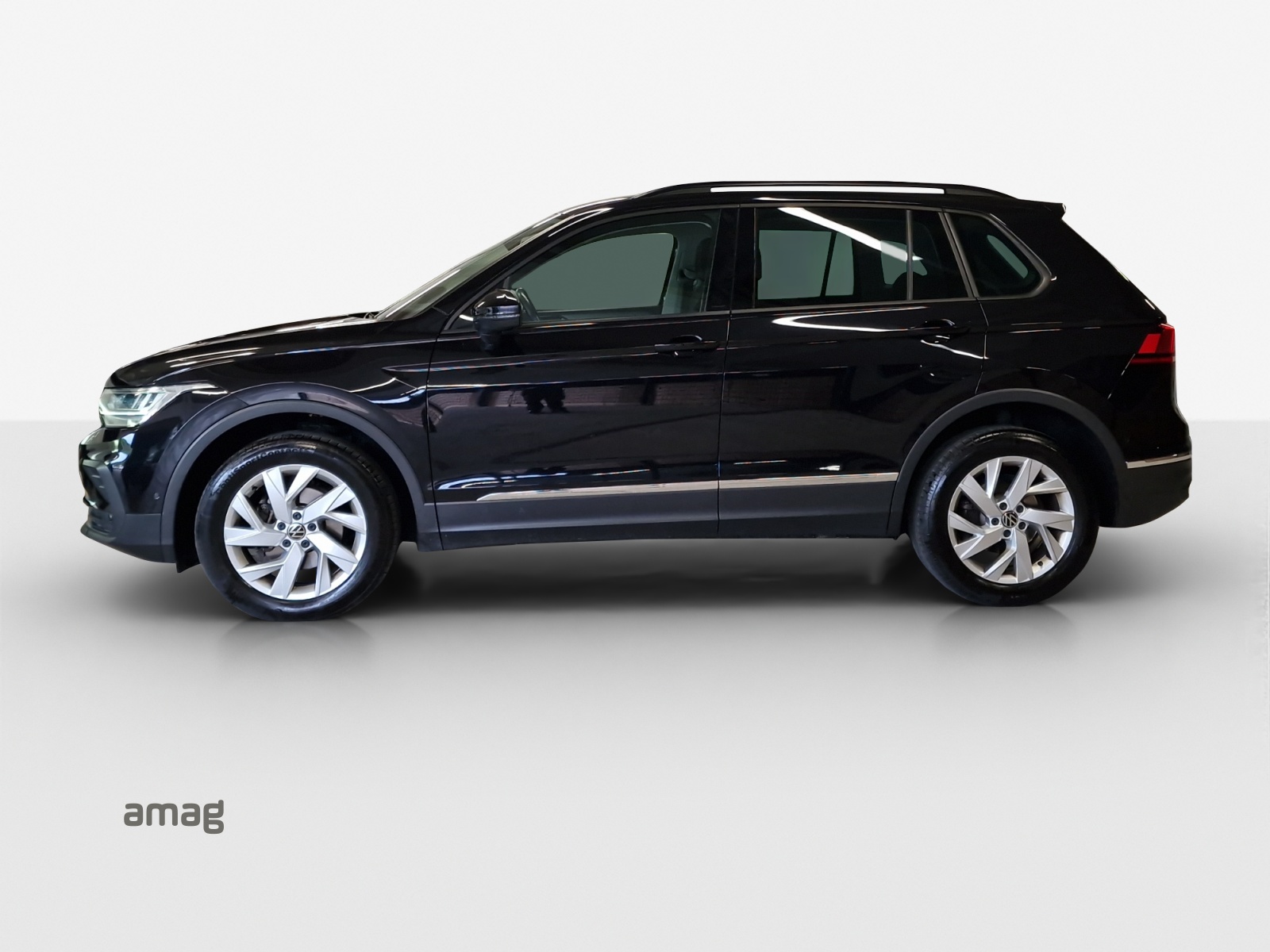 VW Tiguan 2.0 TDI SCR Life 4Motion DSG-image-1